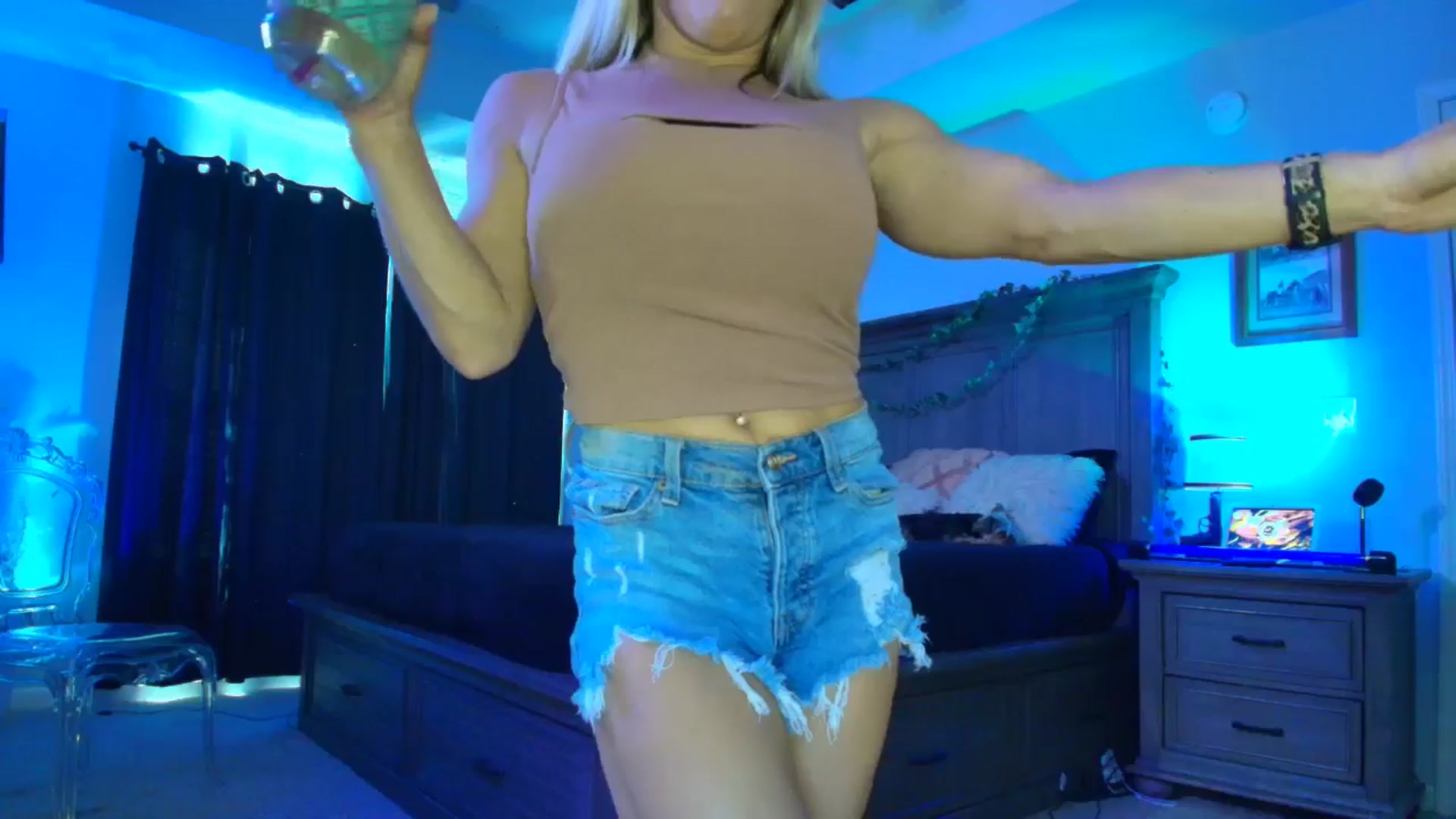 Gallery image thumbnail from TeXxxx's myfreecams stream on, 10/21/2025, 18:53 image 2 of 20