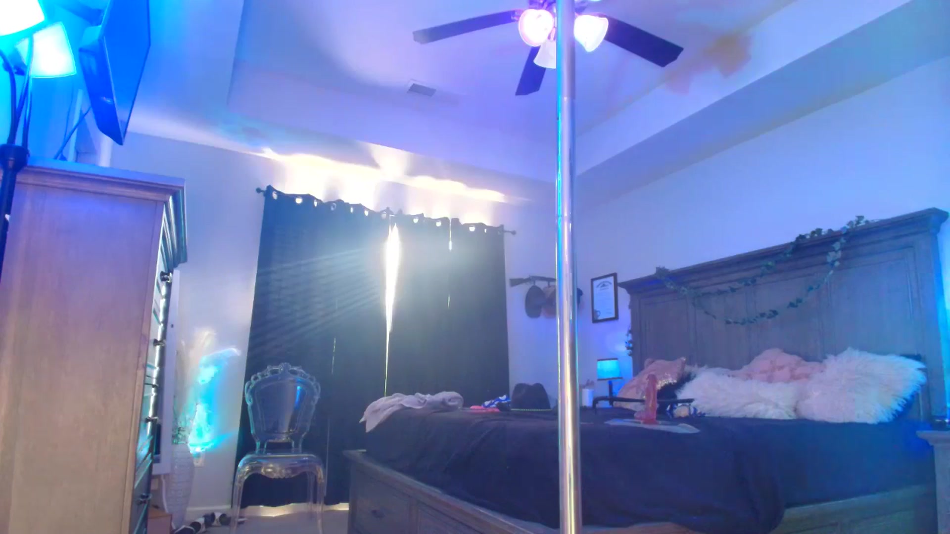 Gallery image thumbnail from TeXxxx's myfreecams stream on, 10/24/2025, 22:19 image 14 of 20