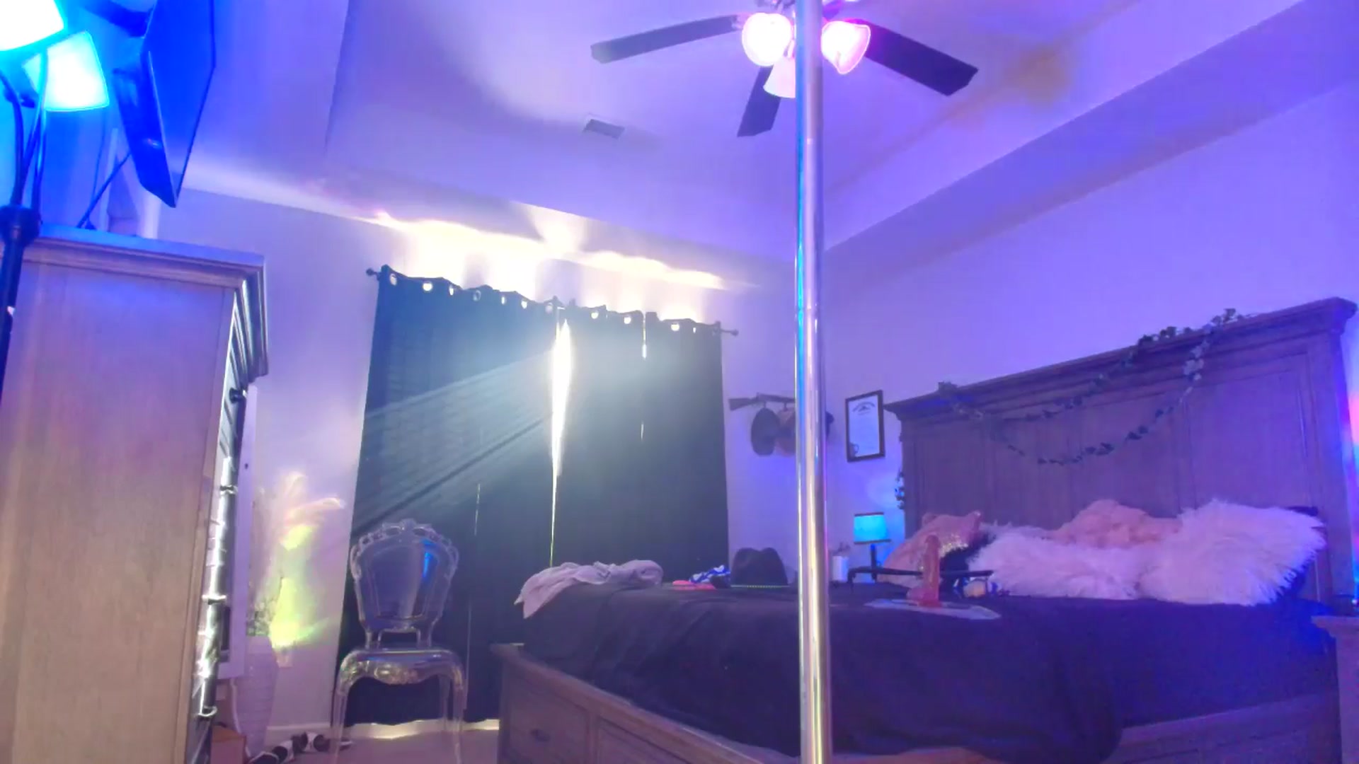 Gallery image thumbnail from TeXxxx's myfreecams stream on, 10/24/2025, 22:19 image 13 of 20