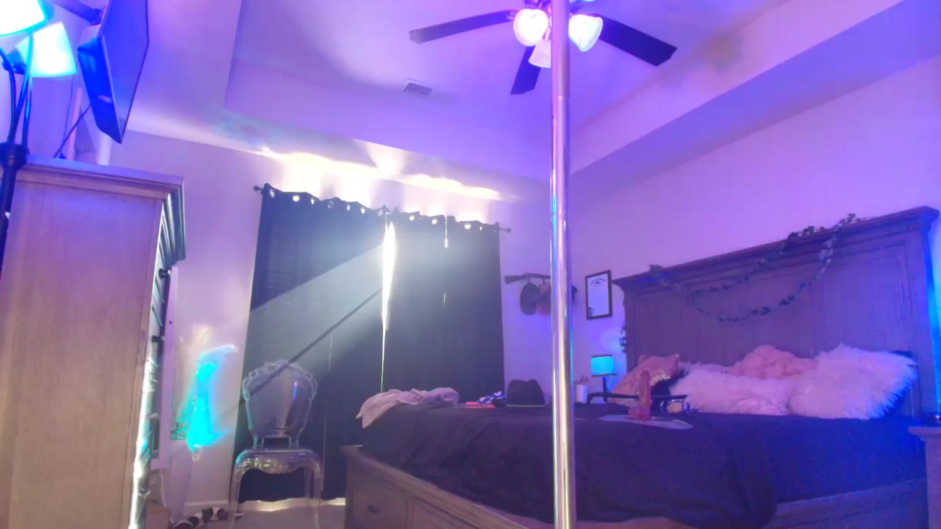 Gallery image thumbnail from TeXxxx's myfreecams stream on, 10/24/2025, 22:19 image 12 of 20
