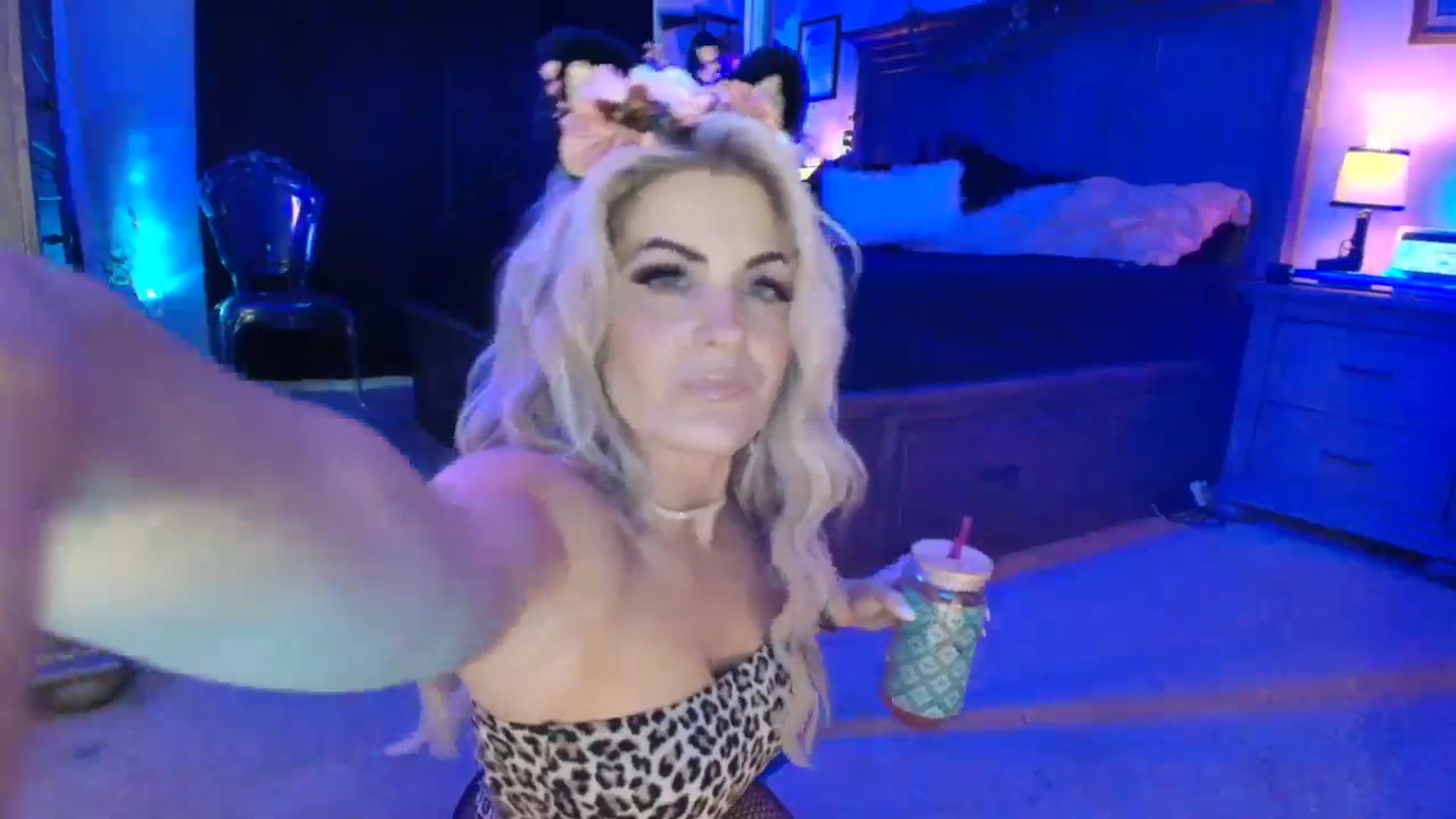 Gallery image thumbnail from TeXxxx's myfreecams stream on, 10/30/2025, 17:54 image 9 of 20