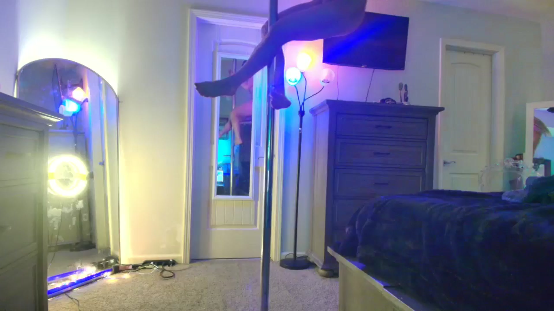 Gallery image thumbnail from TeXxxx's myfreecams stream on, 11/13/2025, 22:01 image 5 of 20