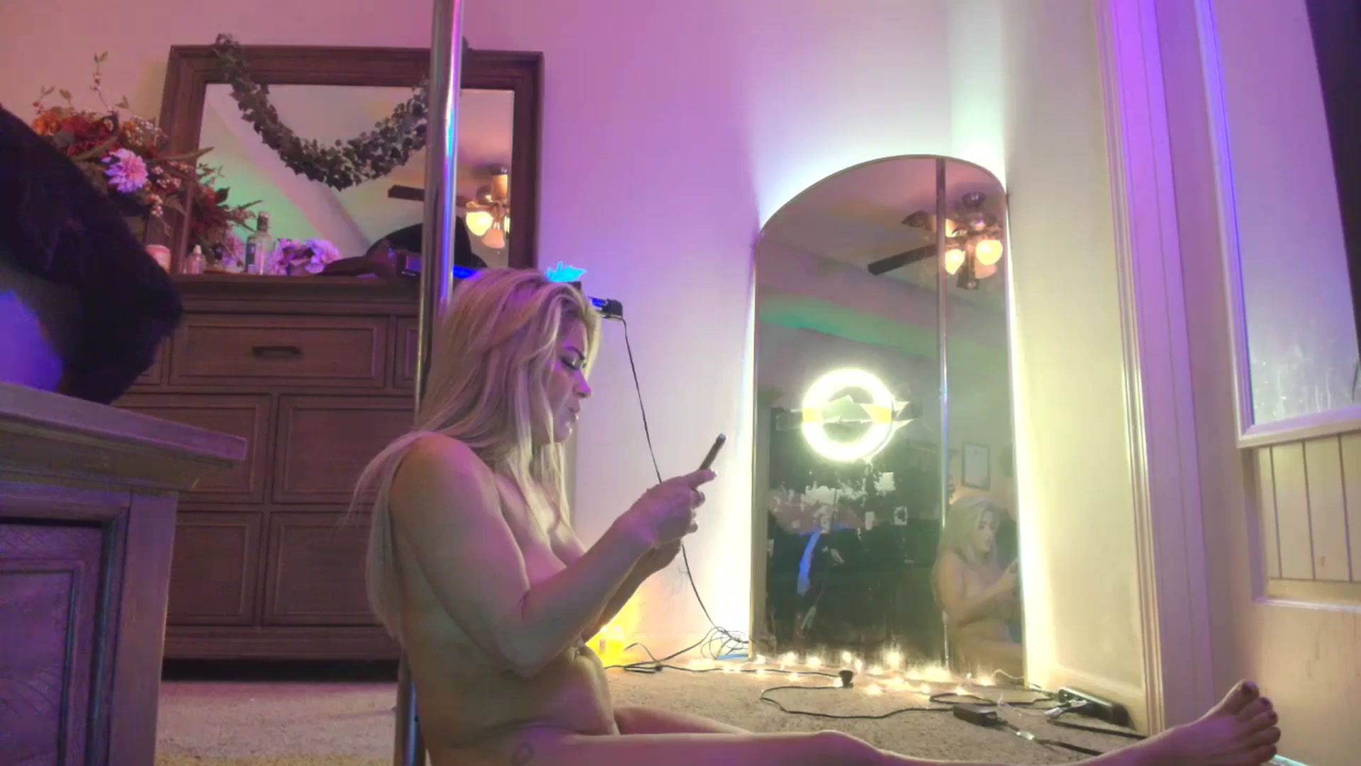 Gallery image thumbnail from TeXxxx's myfreecams stream on, 11/18/2025, 21:34 image 15 of 20