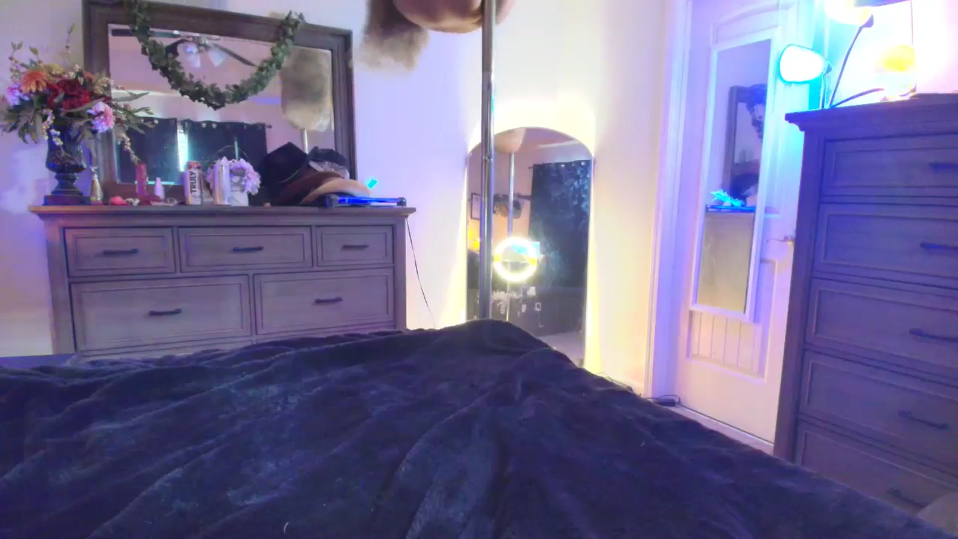 Gallery image thumbnail from TeXxxx's myfreecams stream on, 11/25/2025, 20:10 image 11 of 20