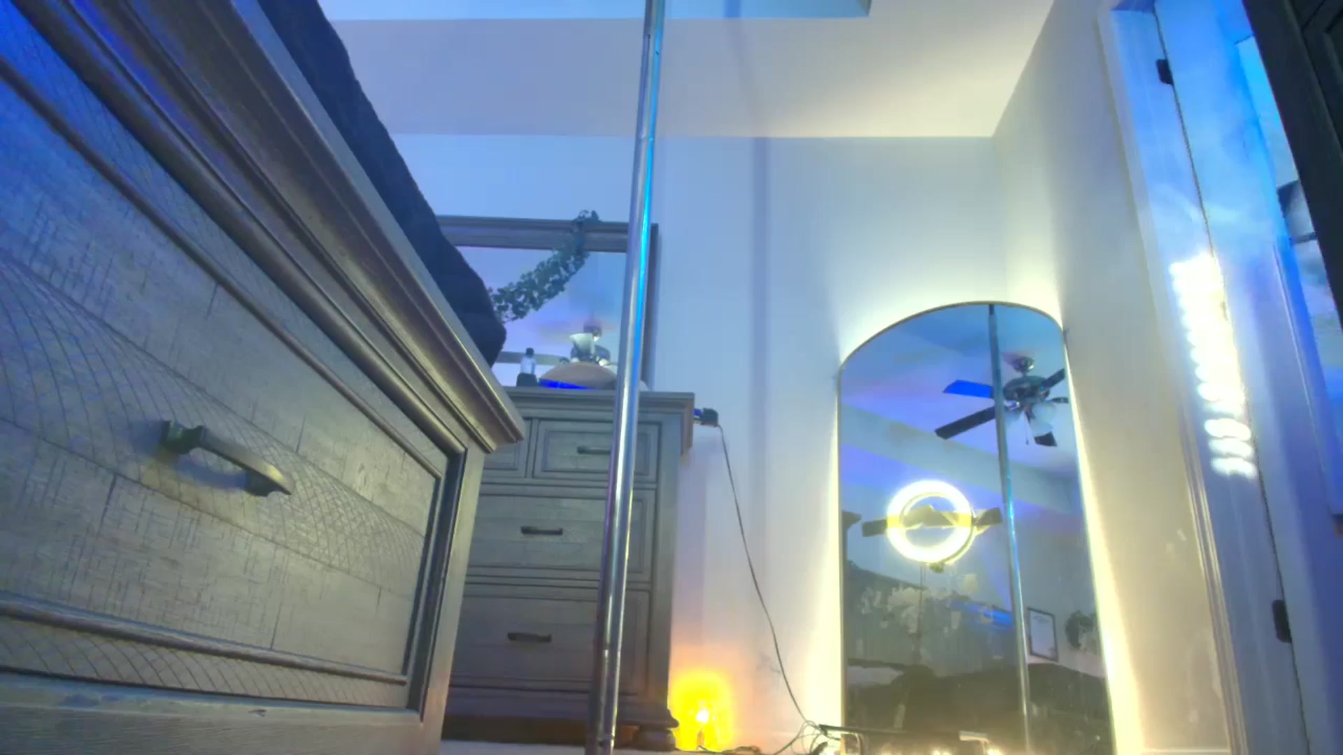 Gallery image thumbnail from TeXxxx's myfreecams stream on, 12/03/2025, 21:13 image 20 of 20