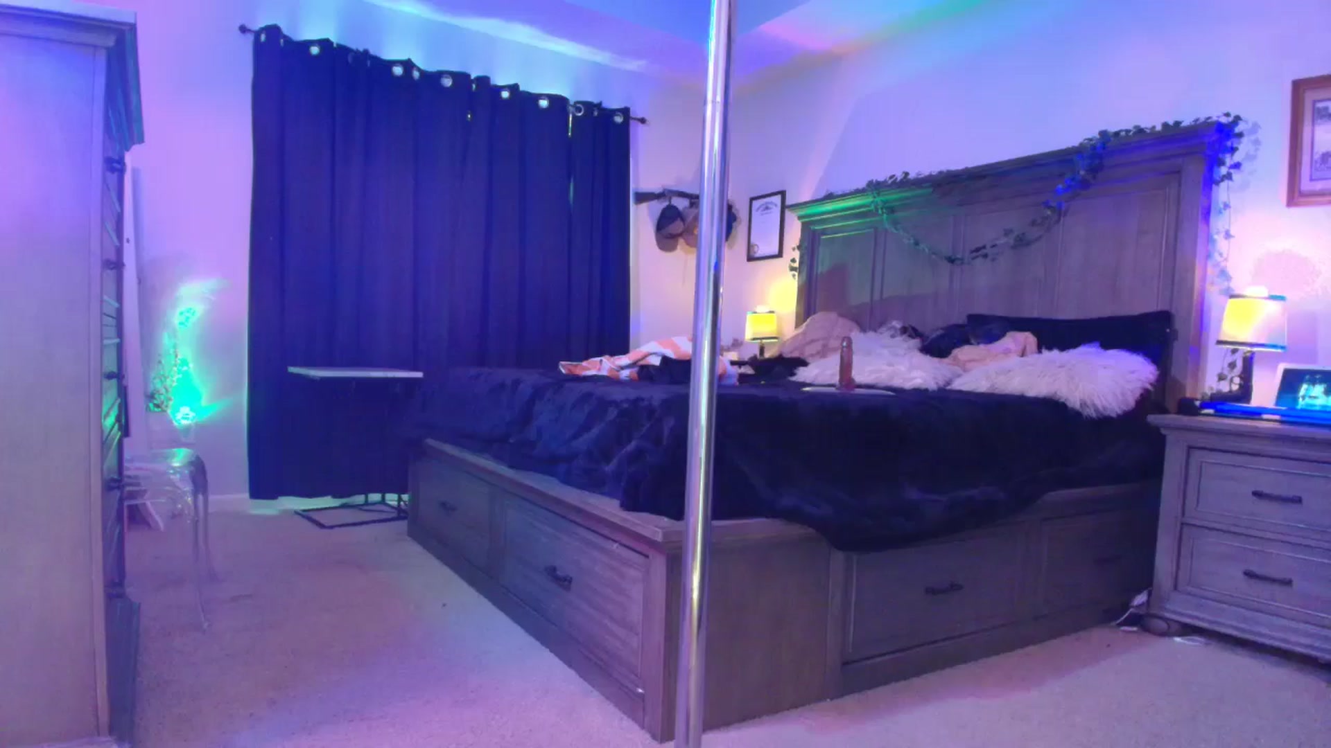 Gallery image thumbnail from TeXxxx's myfreecams stream on, 12/03/2025, 21:13 image 2 of 20