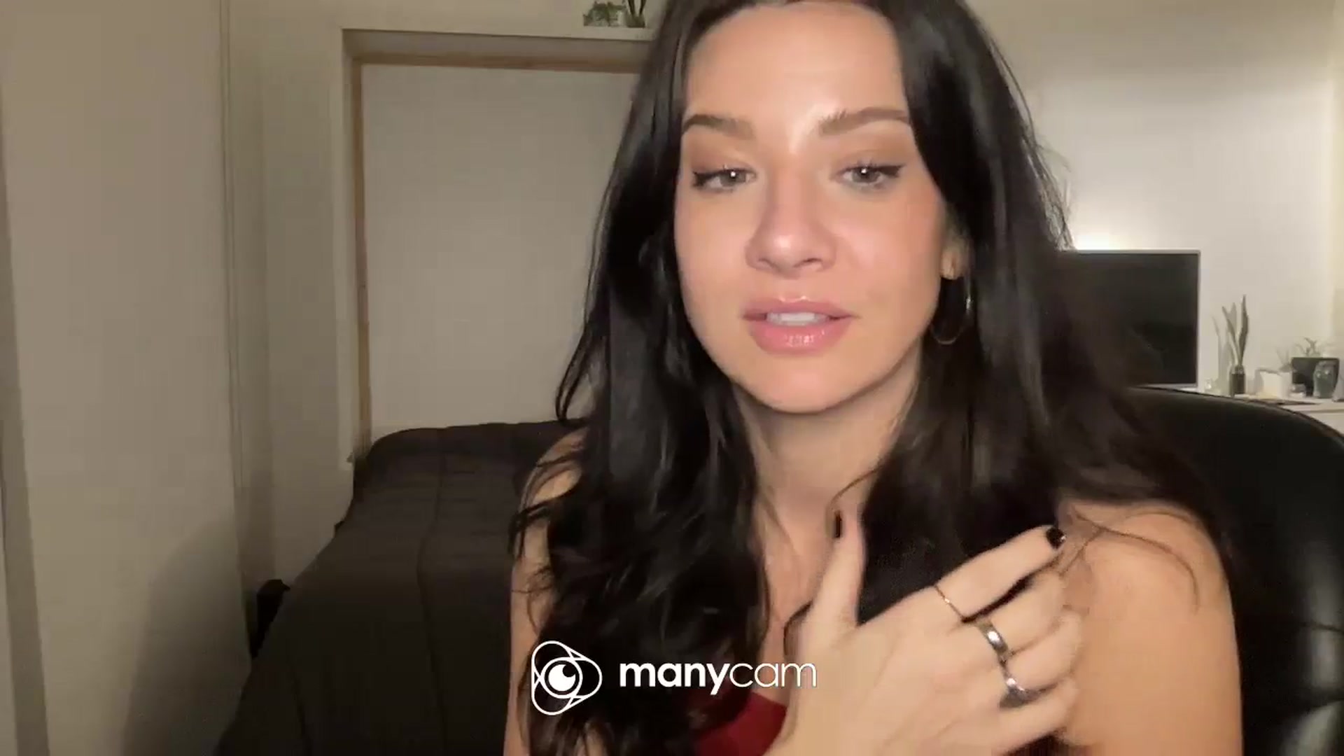 Gallery image thumbnail from TeaHeart's myfreecams stream on, 08/01/2023, 03:15 image 19 of 20