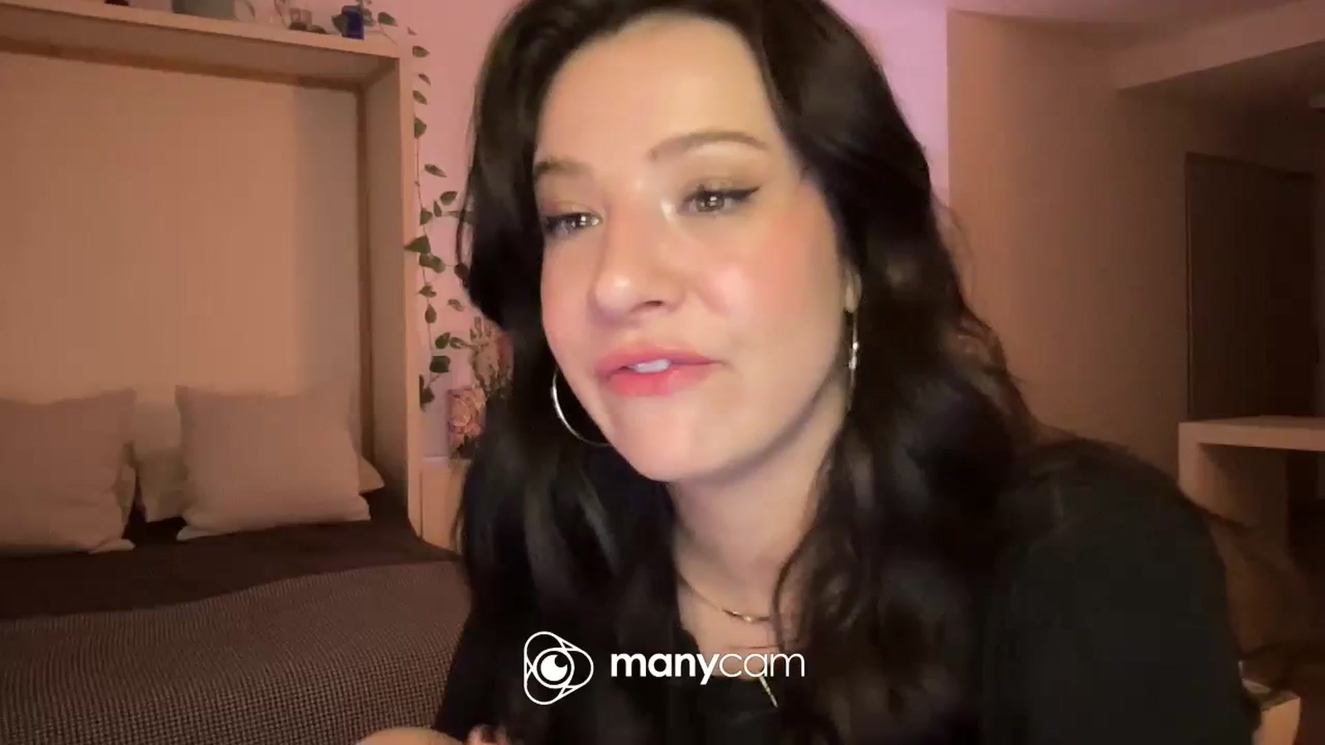 Gallery image thumbnail from TeaHeart's myfreecams stream on, 09/14/2023, 03:50 image 7 of 20