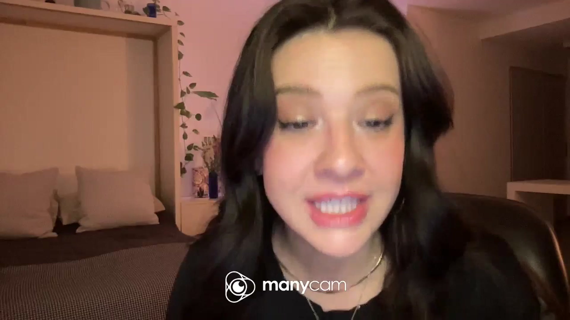 Gallery image thumbnail from TeaHeart's myfreecams stream on, 09/14/2023, 03:50 image 8 of 20