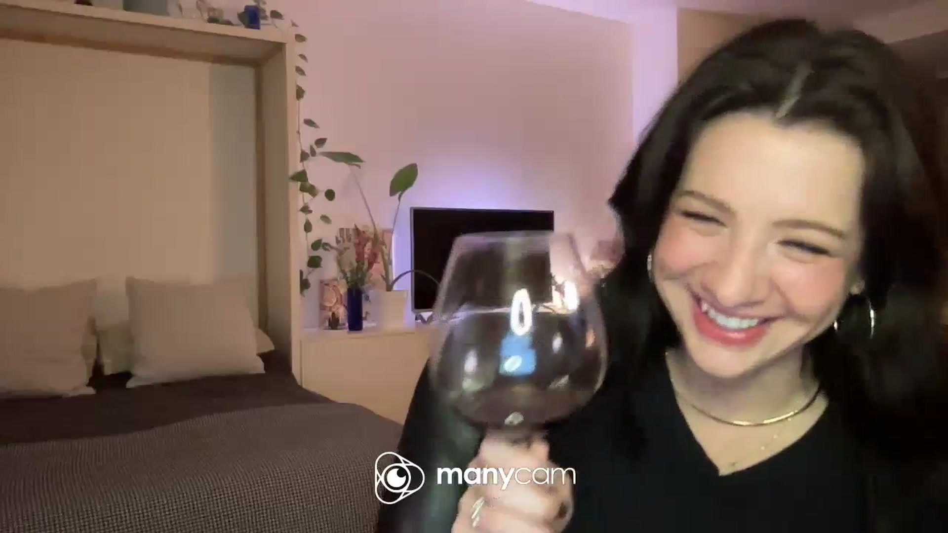 Gallery image thumbnail from TeaHeart's myfreecams stream on, 09/14/2023, 03:50 image 9 of 20