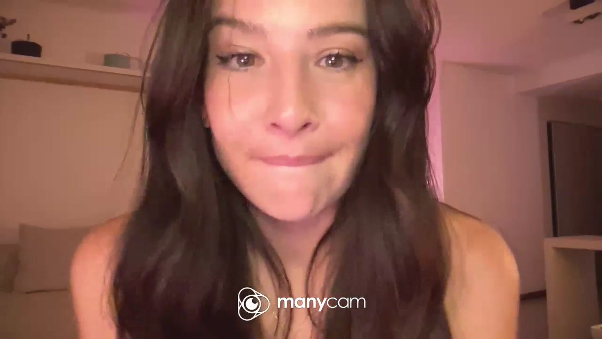 Gallery image thumbnail from TeaHeart's myfreecams stream on, 01/09/2024, 03:50 image 15 of 20