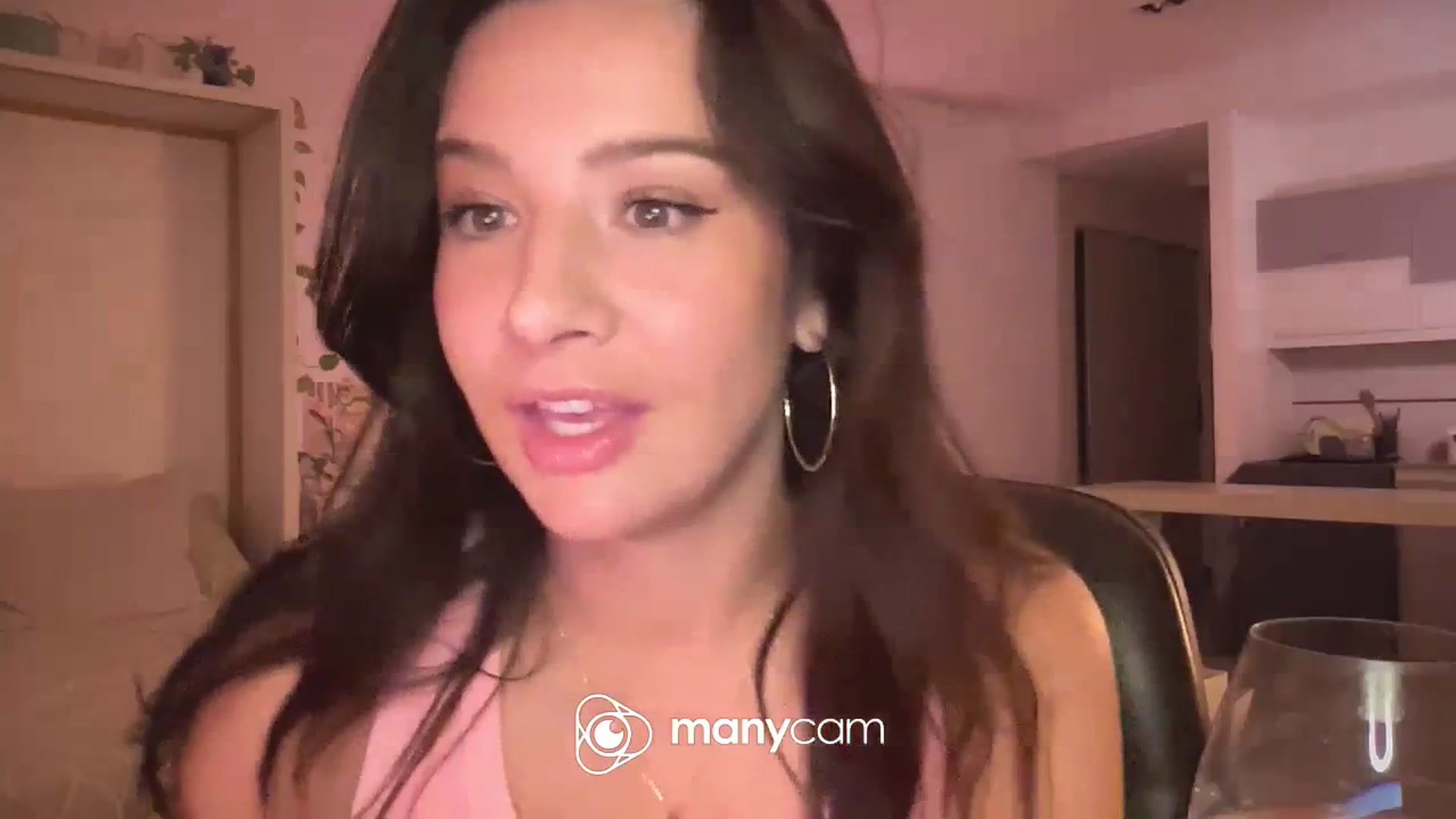 Gallery image thumbnail from TeaHeart's myfreecams stream on, 01/09/2024, 03:50 image 6 of 20