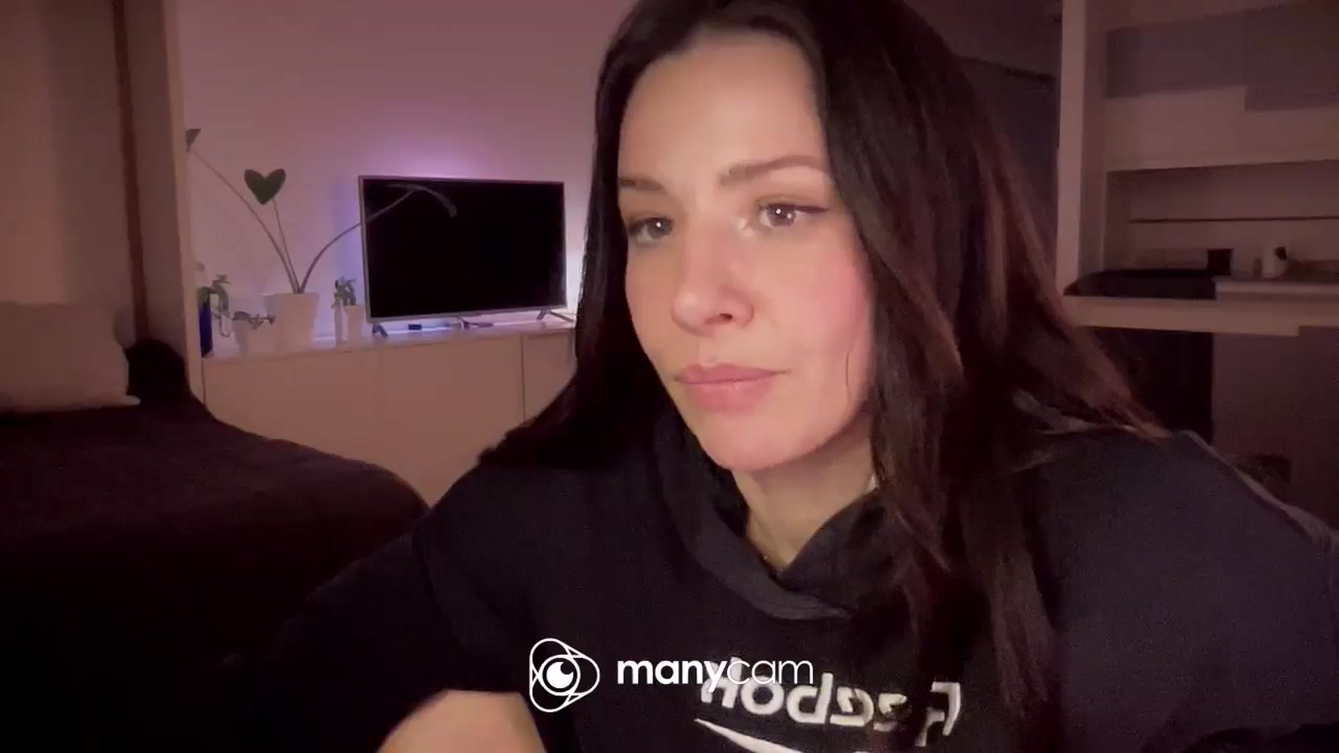 Gallery image thumbnail from TeaHeart's myfreecams stream on, 06/12/2024, 02:57 image 16 of 20