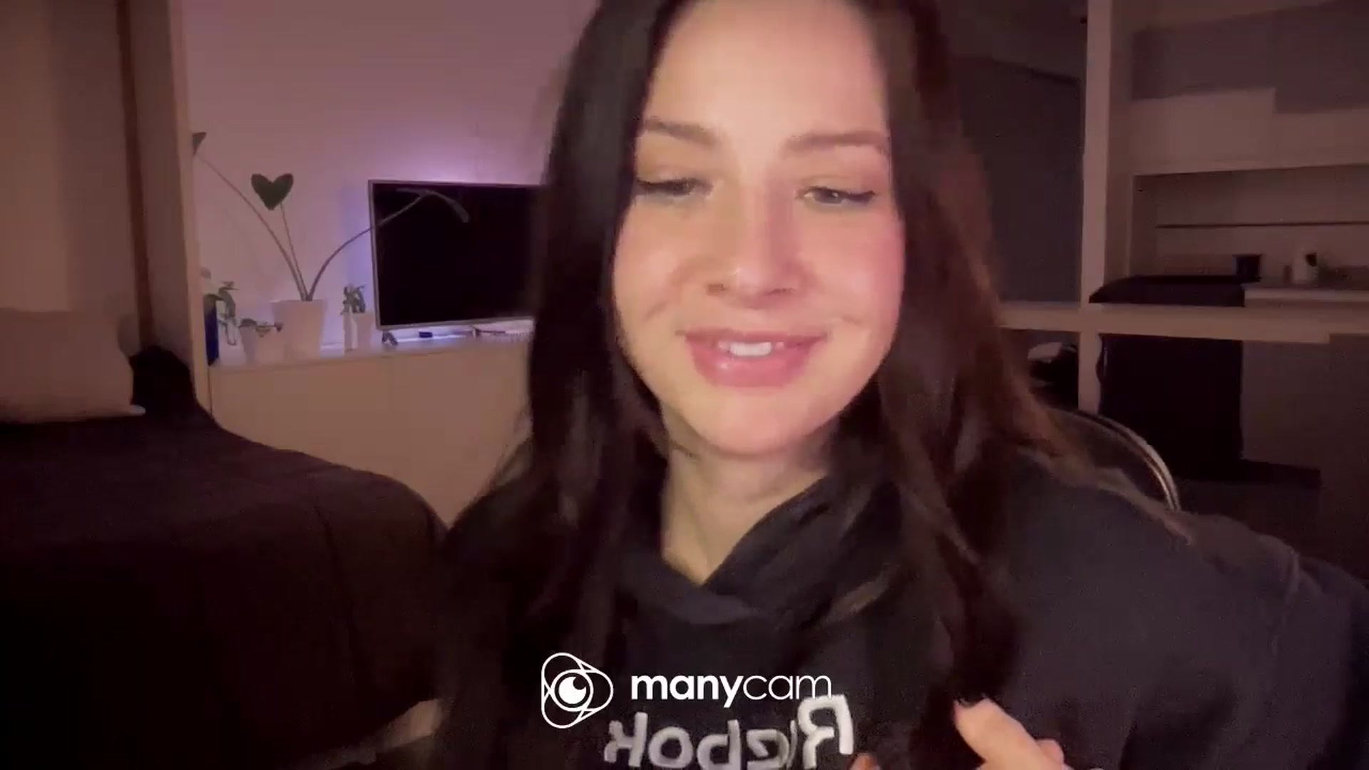 Gallery image thumbnail from TeaHeart's myfreecams stream on, 06/12/2024, 02:57 image 17 of 20