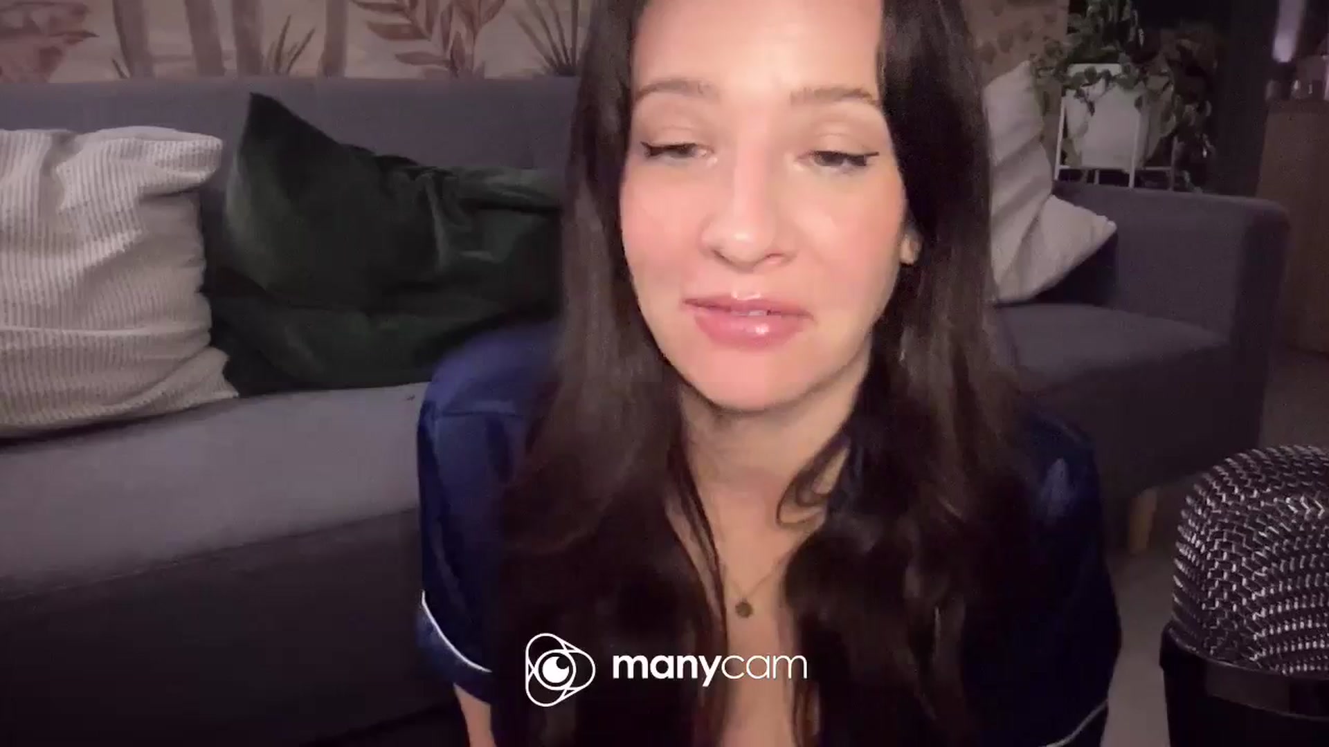 Gallery image thumbnail from TeaHeart's myfreecams stream on, 09/16/2024, 02:03 image 10 of 20