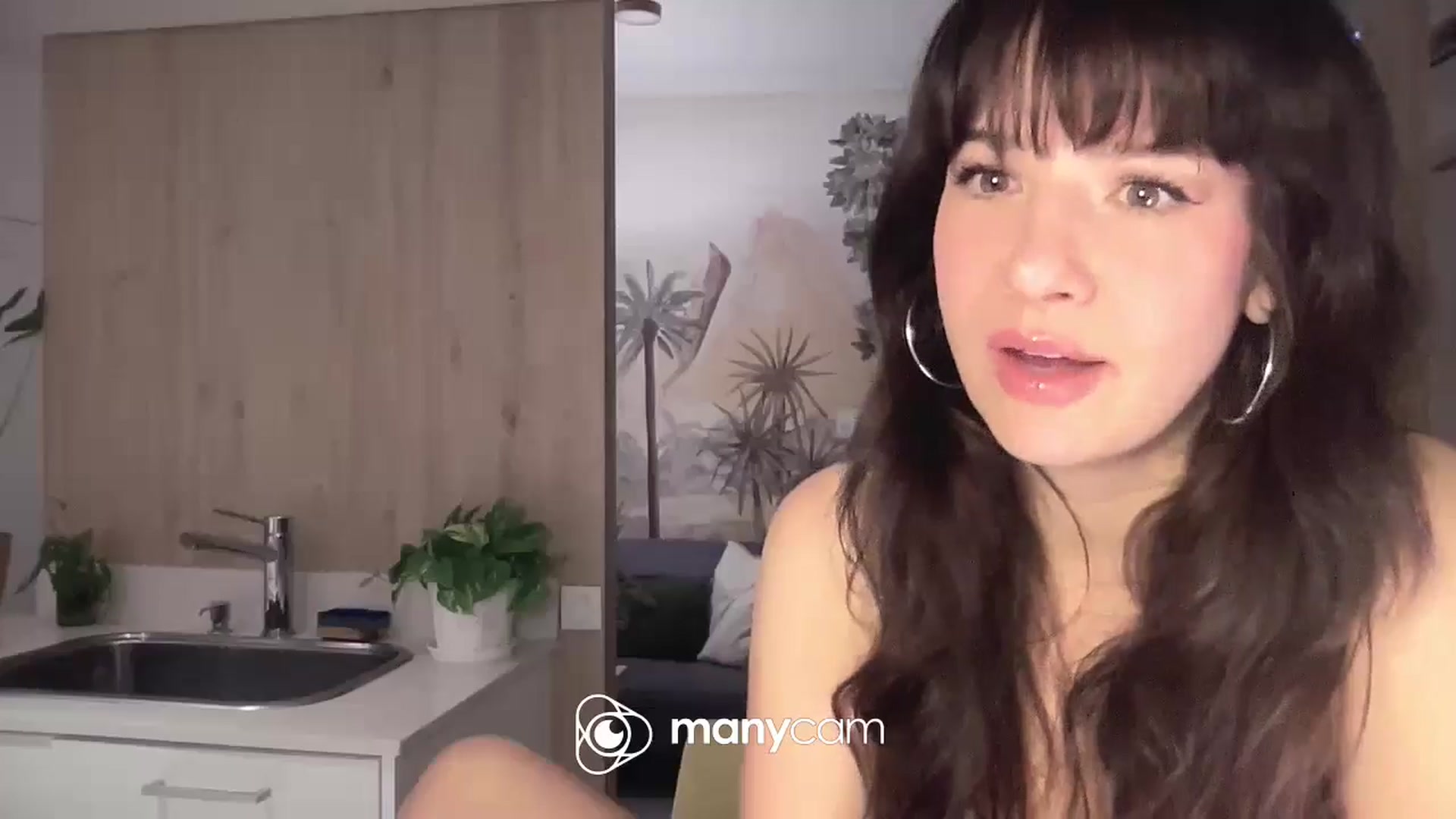 Gallery image thumbnail from TeaHeart's myfreecams stream on, 08/03/2025, 24:27 image 15 of 20