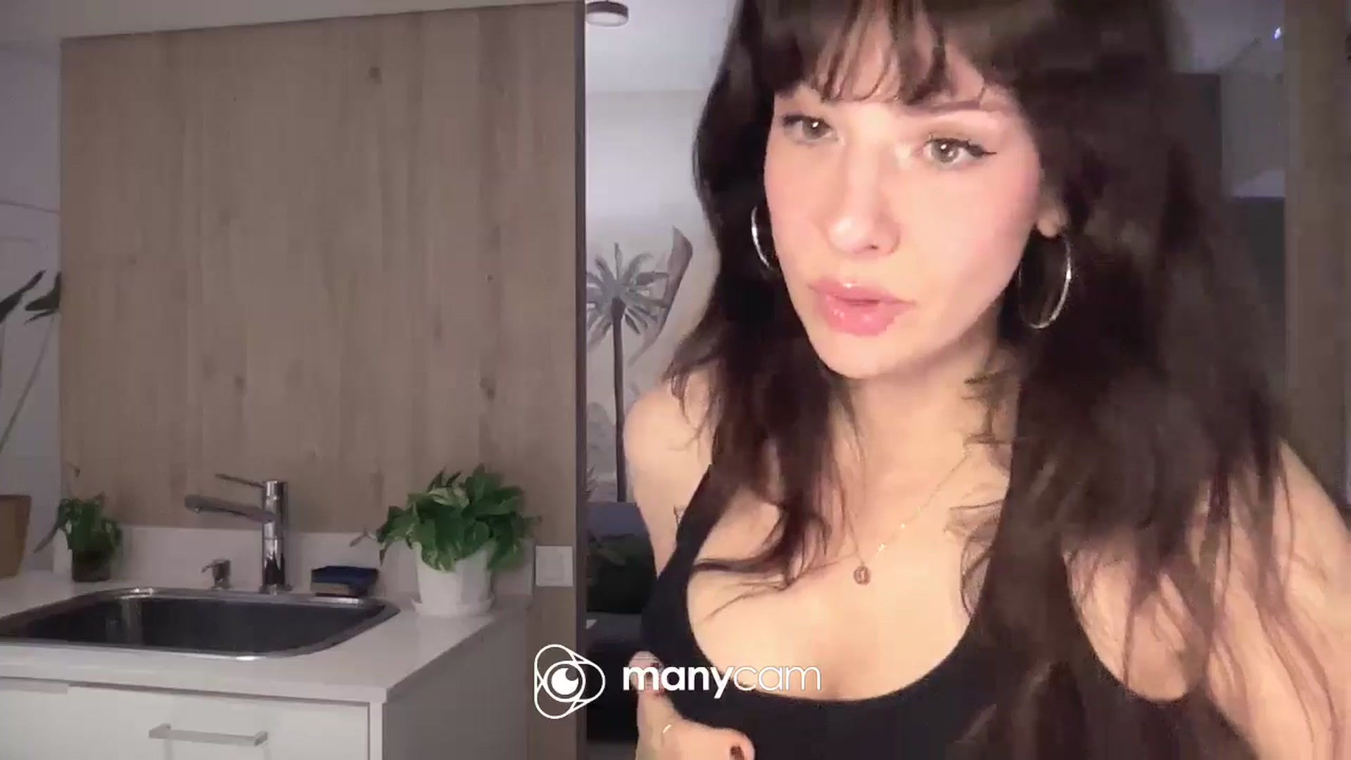 Gallery image thumbnail from TeaHeart's myfreecams stream on, 08/03/2025, 24:27 image 12 of 20