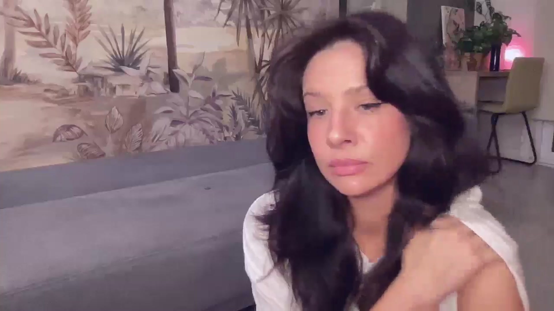 Gallery image thumbnail from TeaHeart's myfreecams stream on, 01/06/2026, 23:57 image 15 of 20