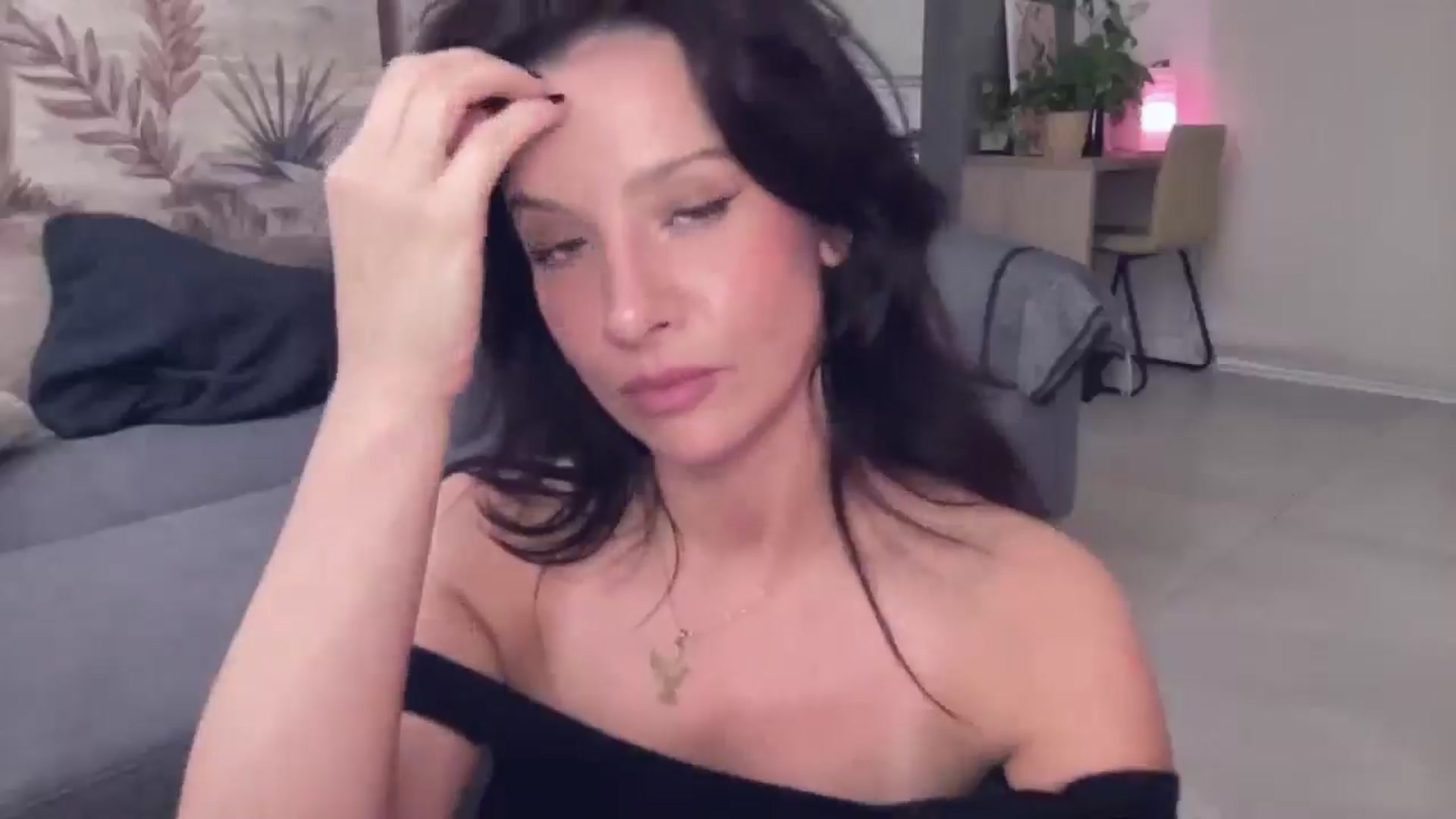 Gallery image thumbnail from TeaHeart's myfreecams stream on, 01/16/2026, 01:18 image 11 of 20