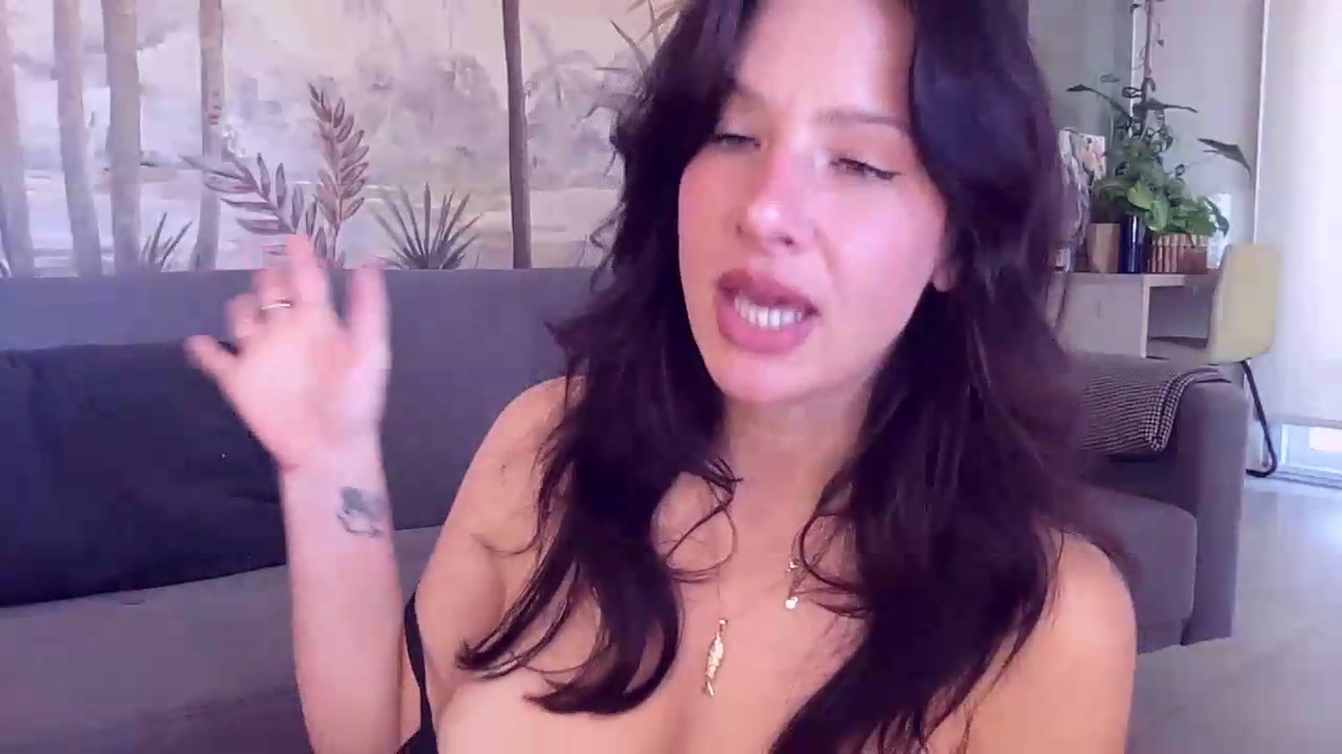 Gallery image thumbnail from TeaHeart's myfreecams stream on, 05/14/2026, 17:32 image 3 of 20