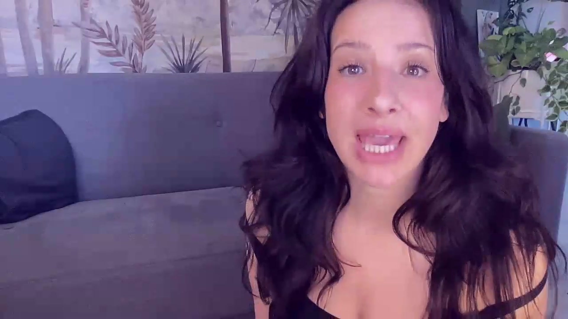 Gallery image thumbnail from TeaHeart's myfreecams stream on, 08/15/2026, 18:25 image 14 of 20