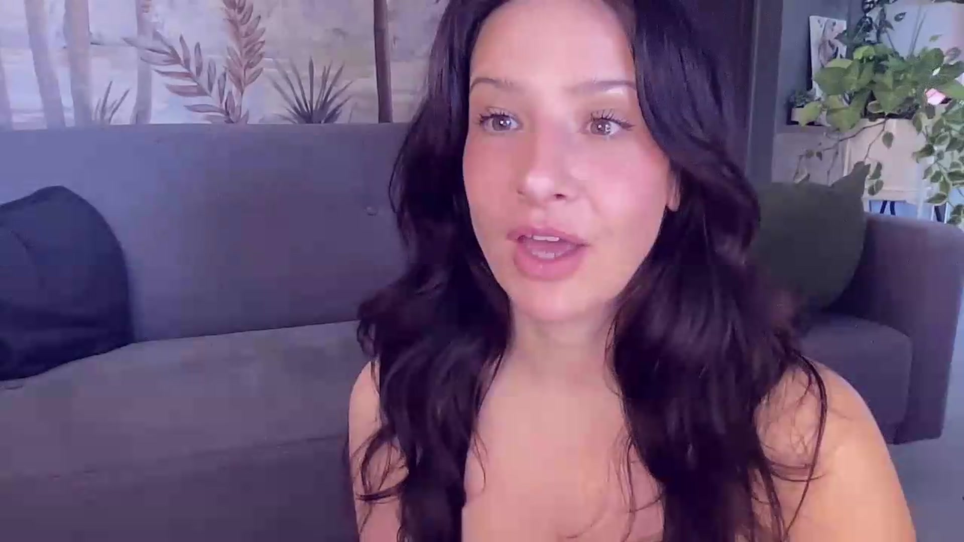 Gallery image thumbnail from TeaHeart's myfreecams stream on, 08/15/2026, 18:25 image 2 of 20
