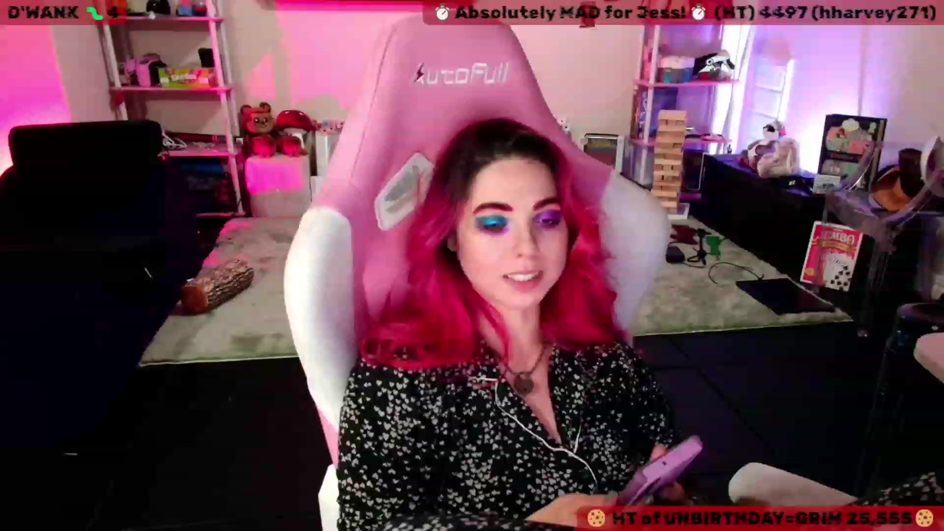 Gallery image thumbnail from TeaParty's myfreecams stream on, 11/18/2023, 10:37 image 16 of 20
