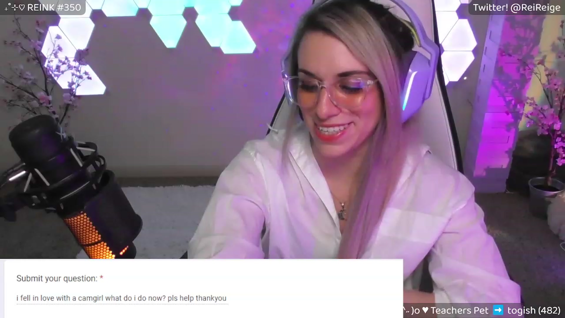 Gallery image thumbnail from TeacherReige's myfreecams stream on, 04/08/2023, 11:24 image 17 of 20