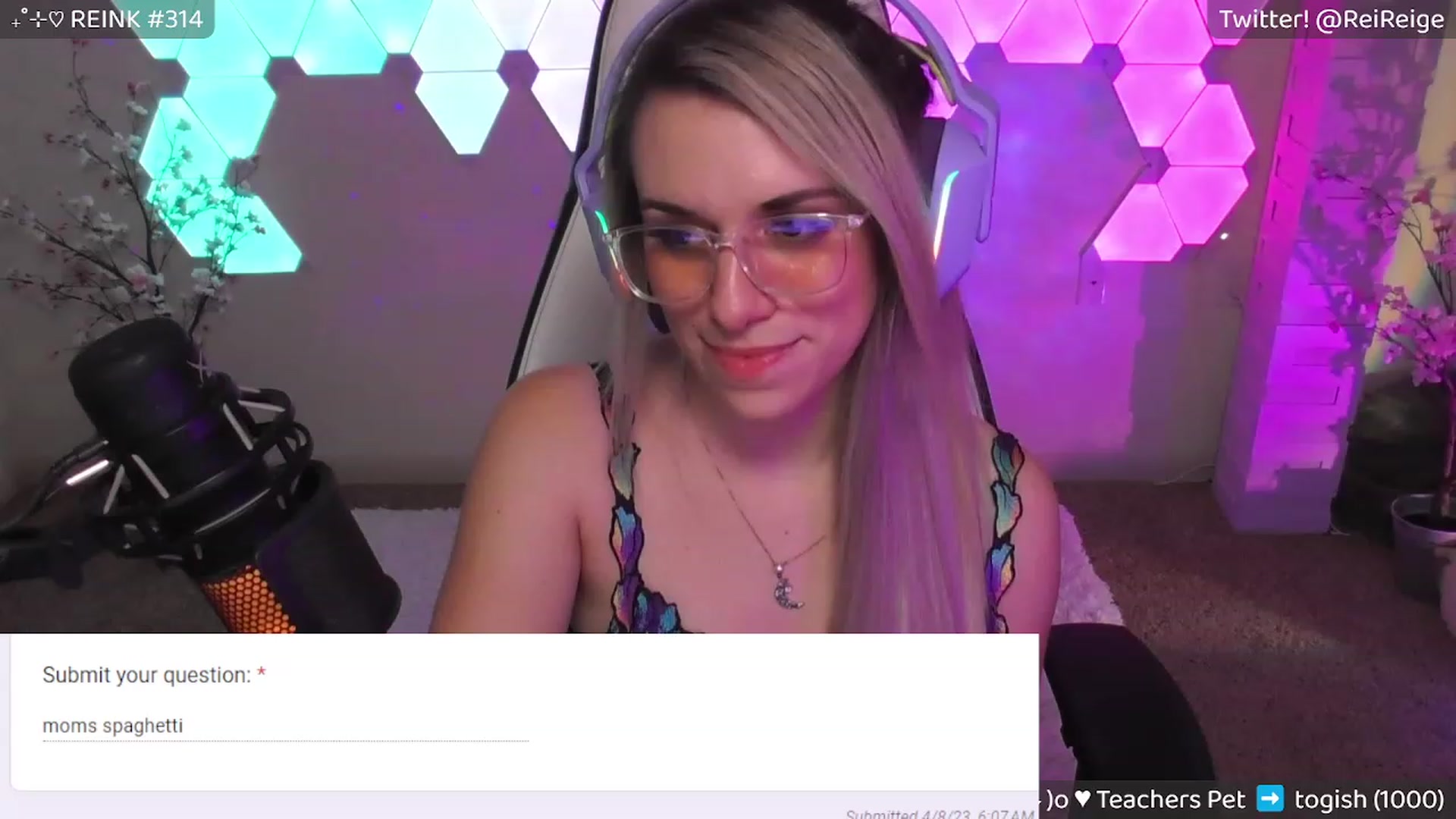 Gallery image thumbnail from TeacherReige's myfreecams stream on, 04/08/2023, 13:16 image 1 of 20
