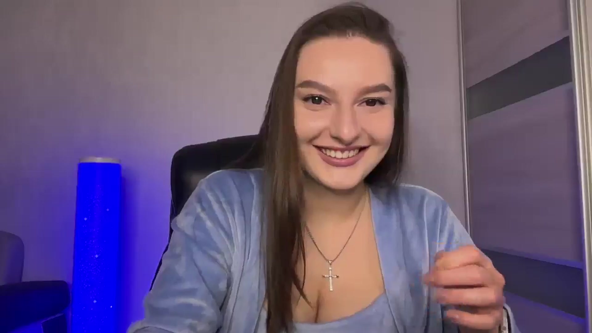 Gallery image thumbnail from Teaiaa's myfreecams stream on, 06/22/2025, 08:53 image 16 of 20
