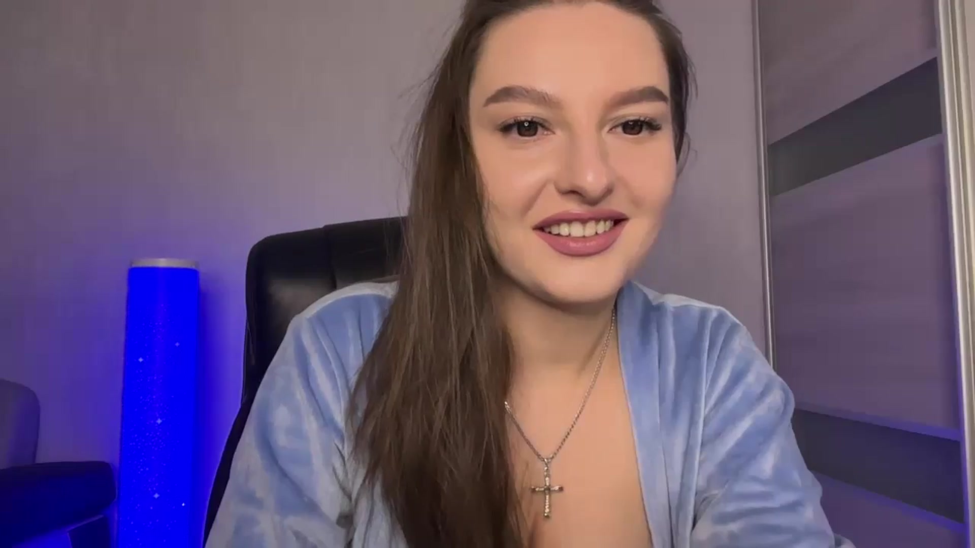Gallery image thumbnail from Teaiaa's myfreecams stream on, 06/22/2025, 08:53 image 14 of 20