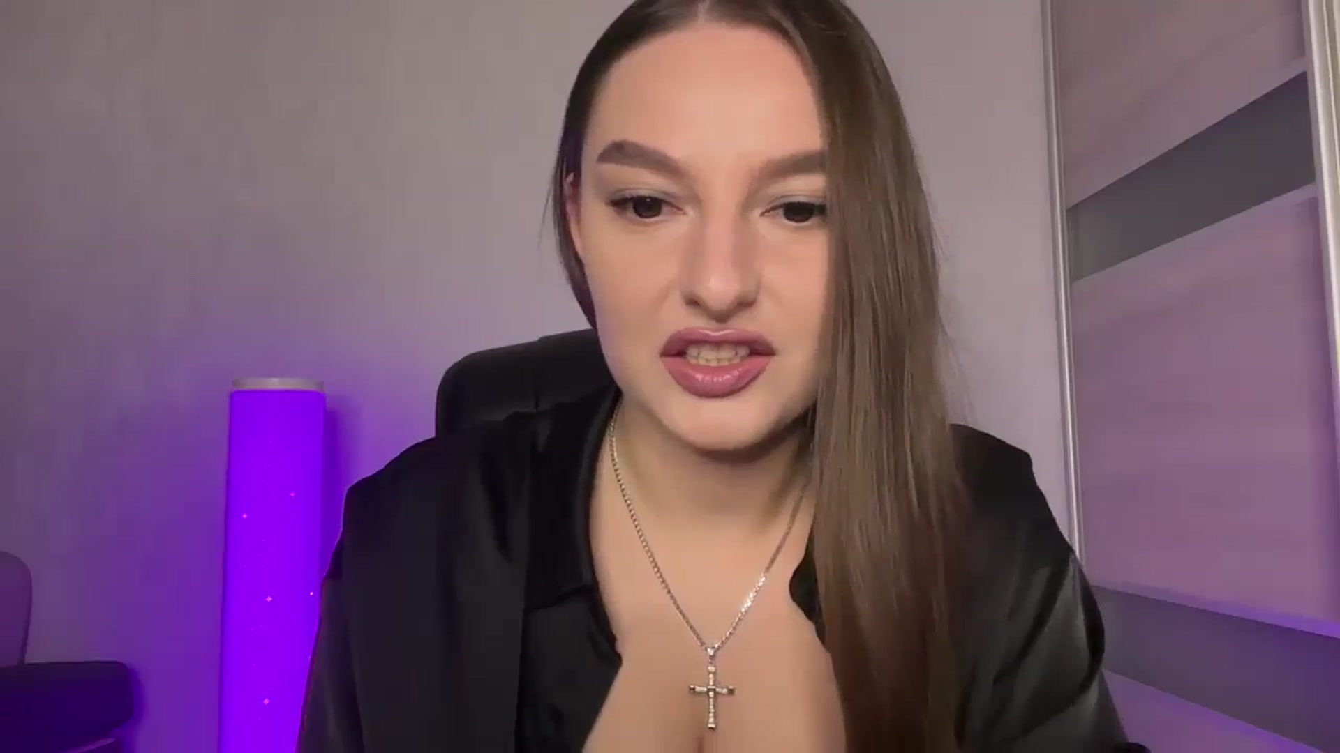 Gallery image thumbnail from Teaiaa's myfreecams stream on, 06/23/2025, 11:43 image 8 of 20