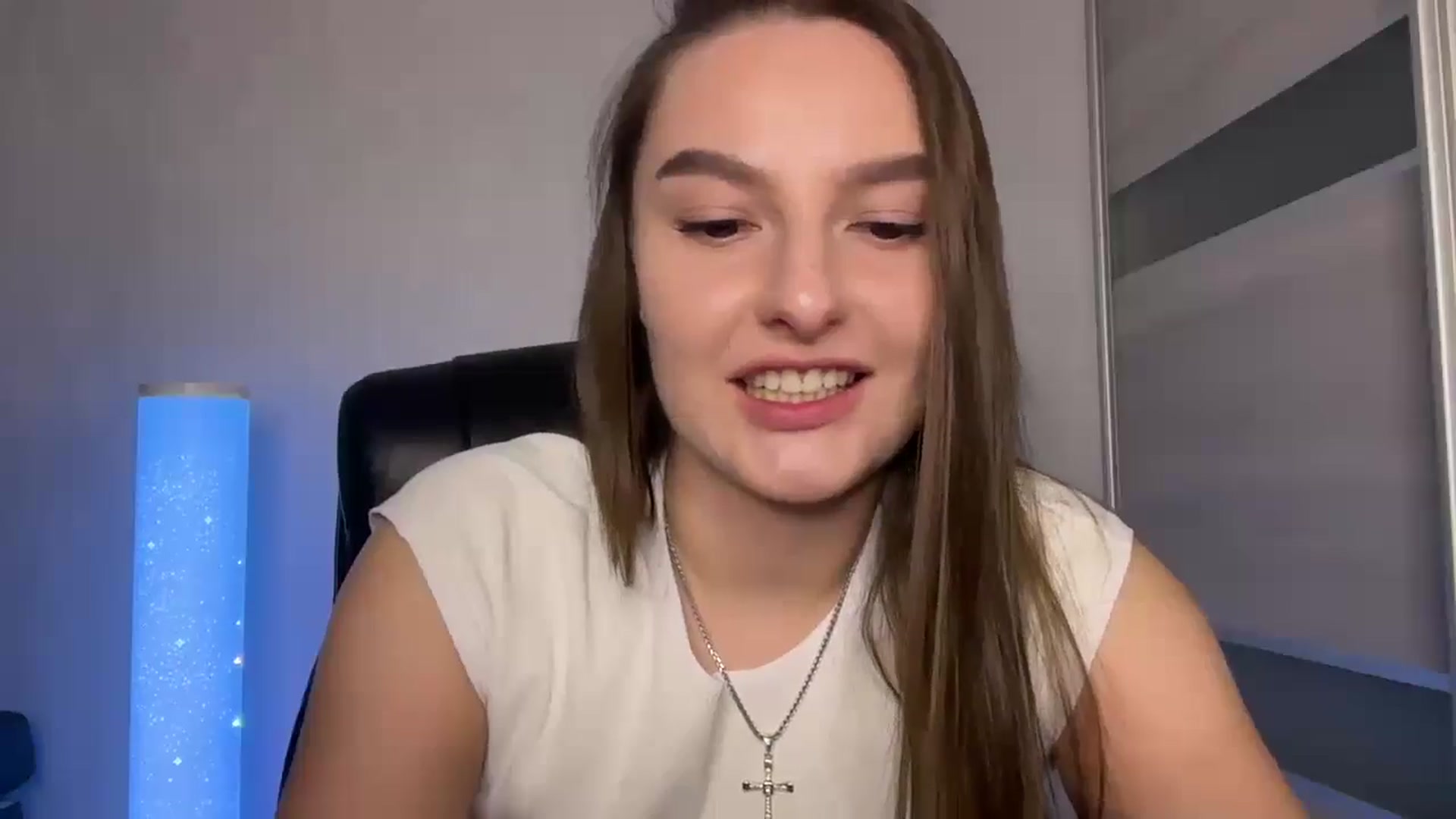 Gallery image thumbnail from Teaiaa's myfreecams stream on, 06/26/2025, 16:37 image 16 of 20