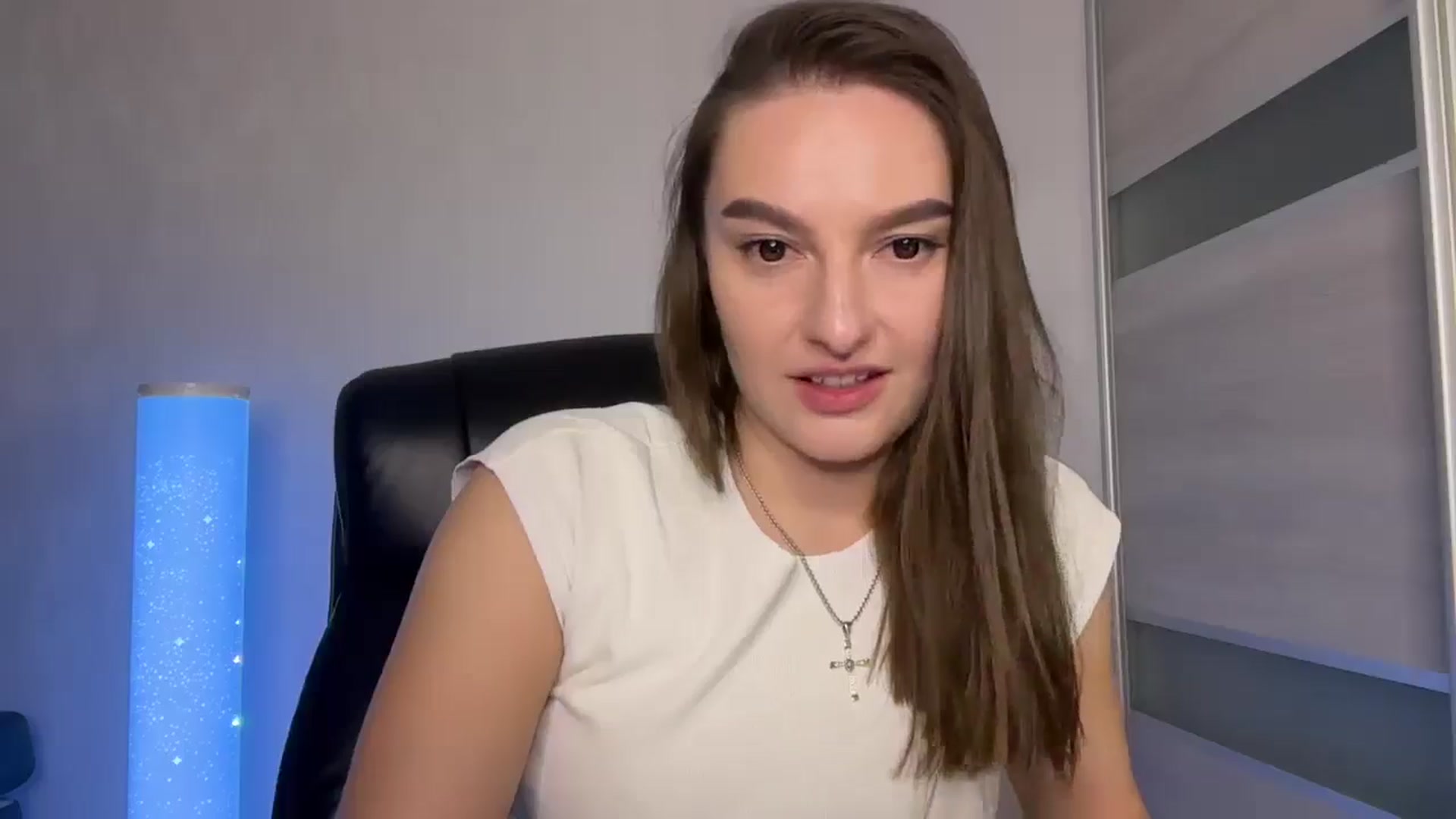 Gallery image thumbnail from Teaiaa's myfreecams stream on, 06/26/2025, 16:37 image 12 of 20