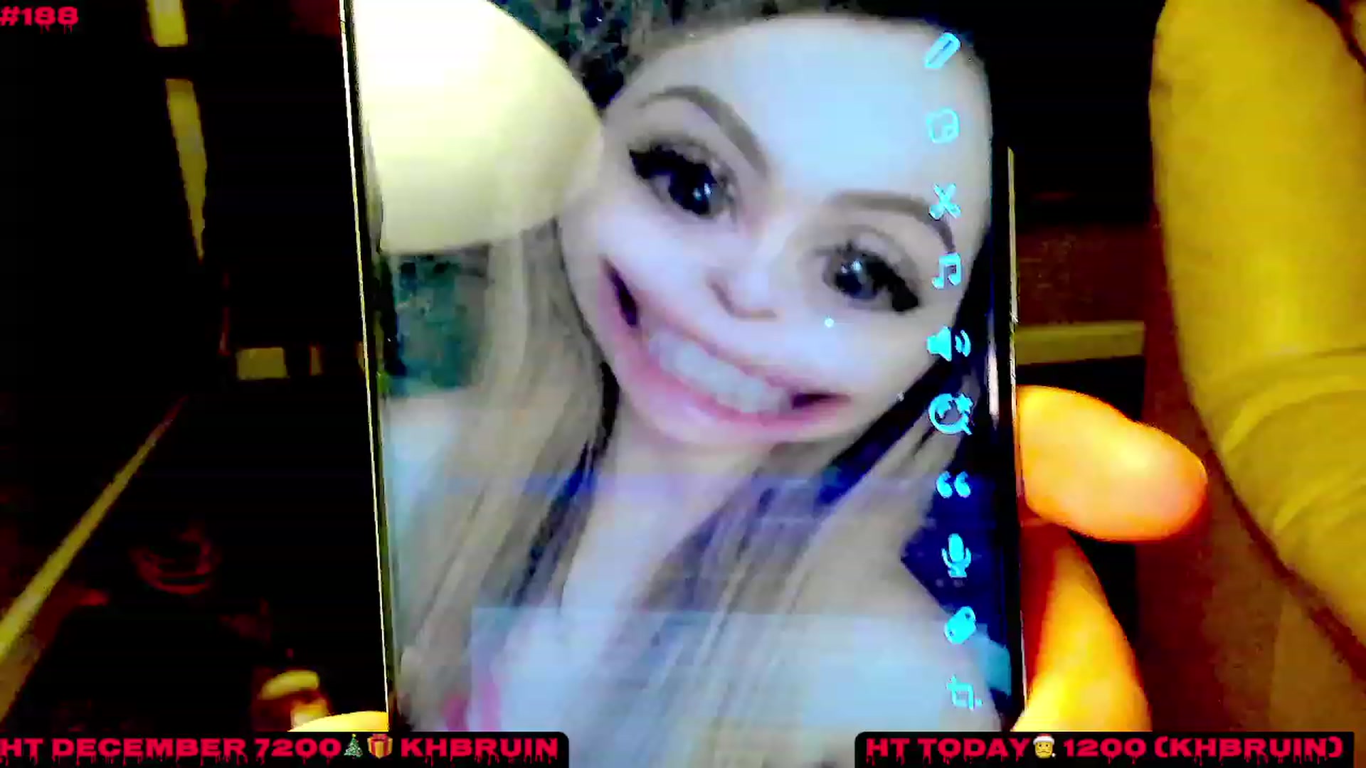 Gallery image thumbnail from TeaseMe_N's myfreecams stream on, 12/18/2022, 04:32 image 19 of 20