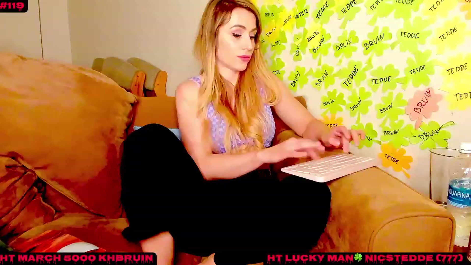 Gallery image thumbnail from TeaseMe_N's myfreecams stream on, 03/19/2023, 01:45 image 9 of 20