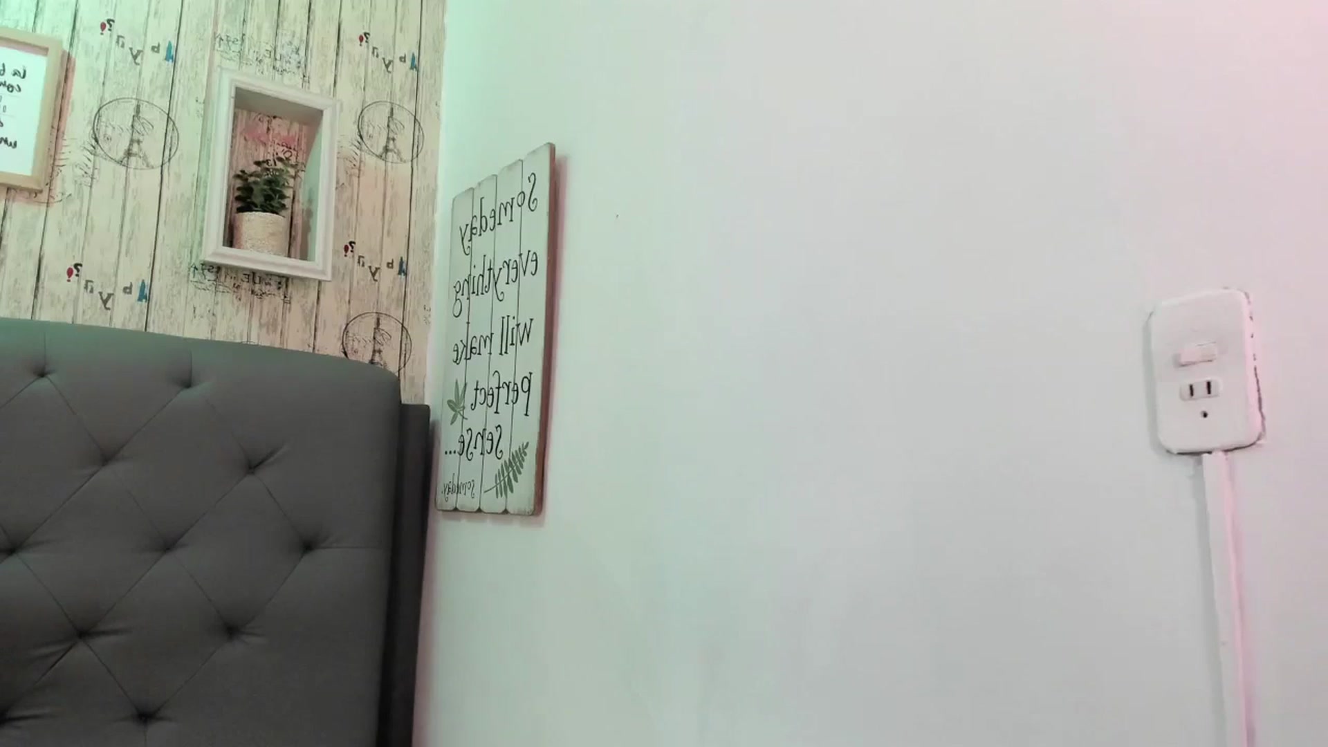 Gallery image thumbnail from TeaseQueen_'s myfreecams stream on, 06/19/2025, 15:24 image 12 of 20