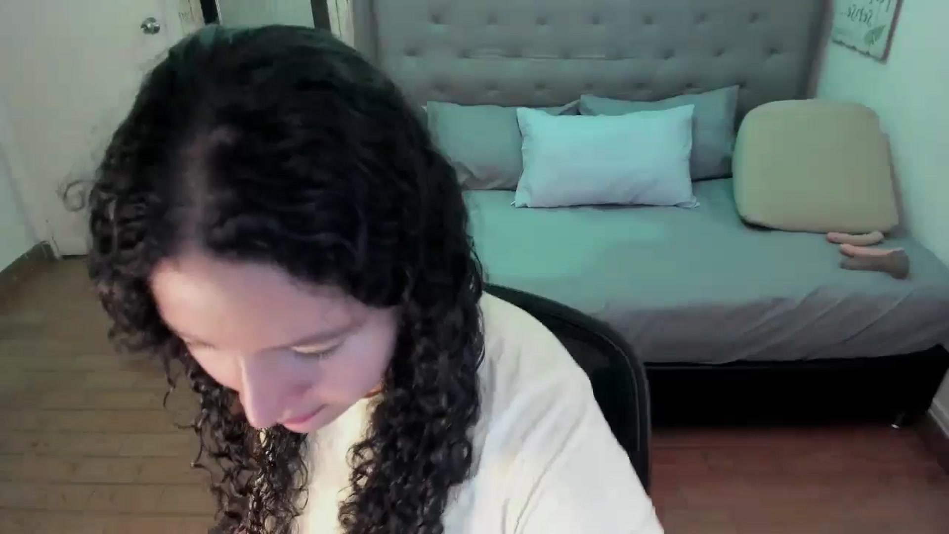 Gallery image thumbnail from TeaseQueen_'s myfreecams stream on, 06/28/2025, 13:46 image 5 of 20
