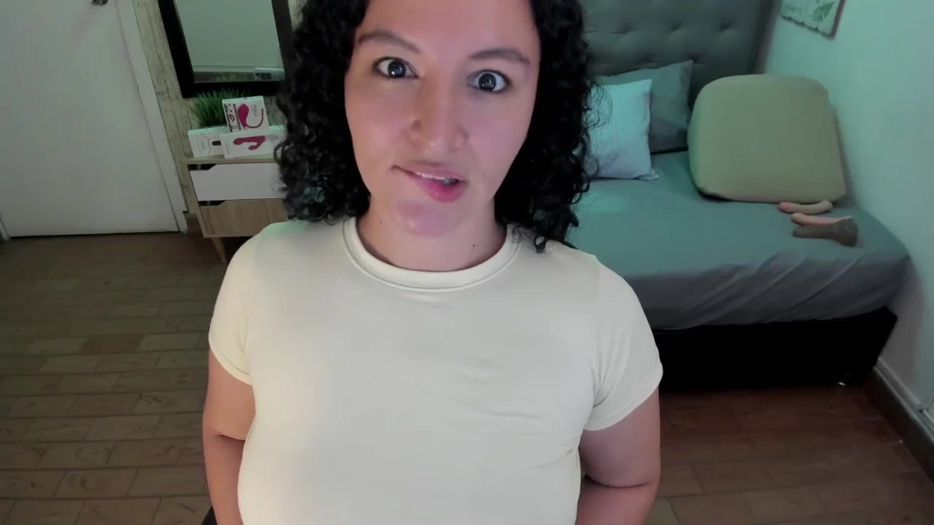 Gallery image thumbnail from TeaseQueen_'s myfreecams stream on, 06/28/2025, 16:08 image 9 of 20