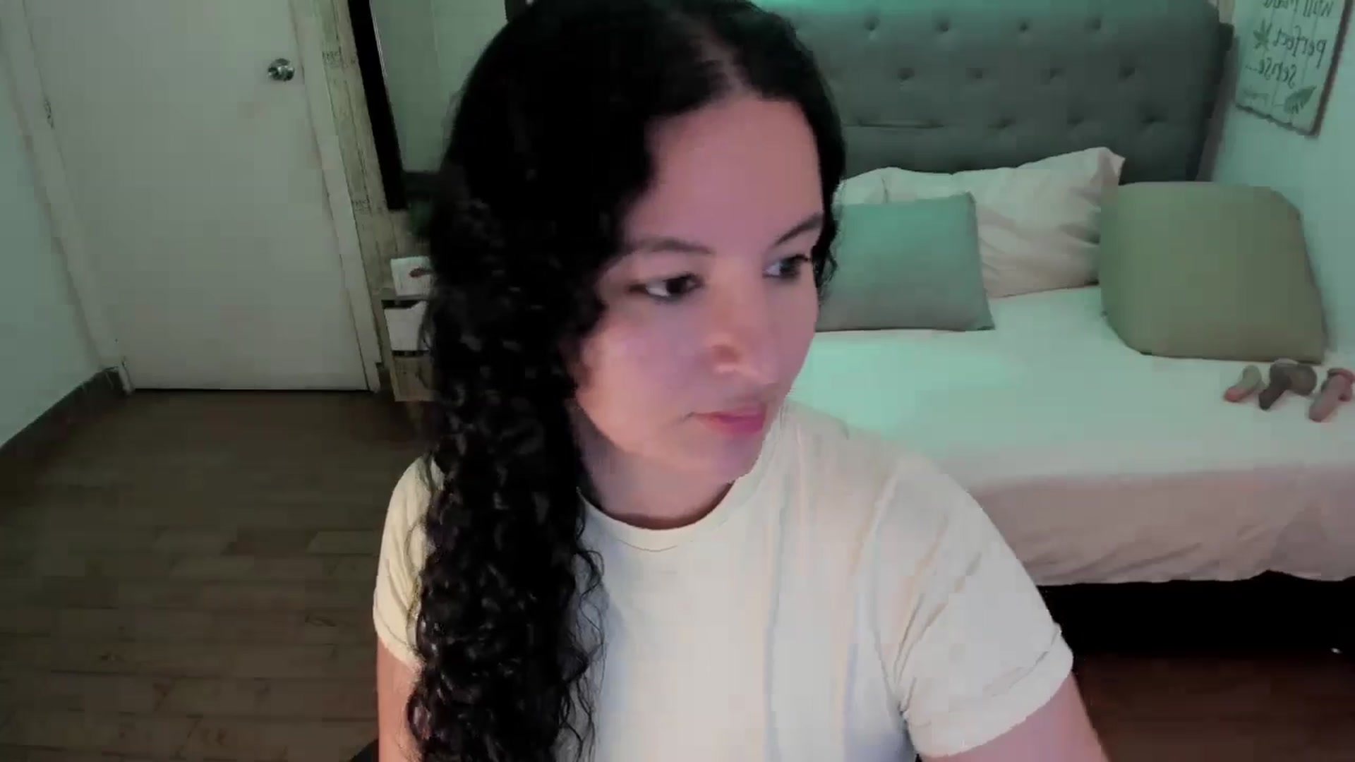 Gallery image thumbnail from TeaseQueen_'s myfreecams stream on, 07/08/2025, 15:59 image 8 of 20