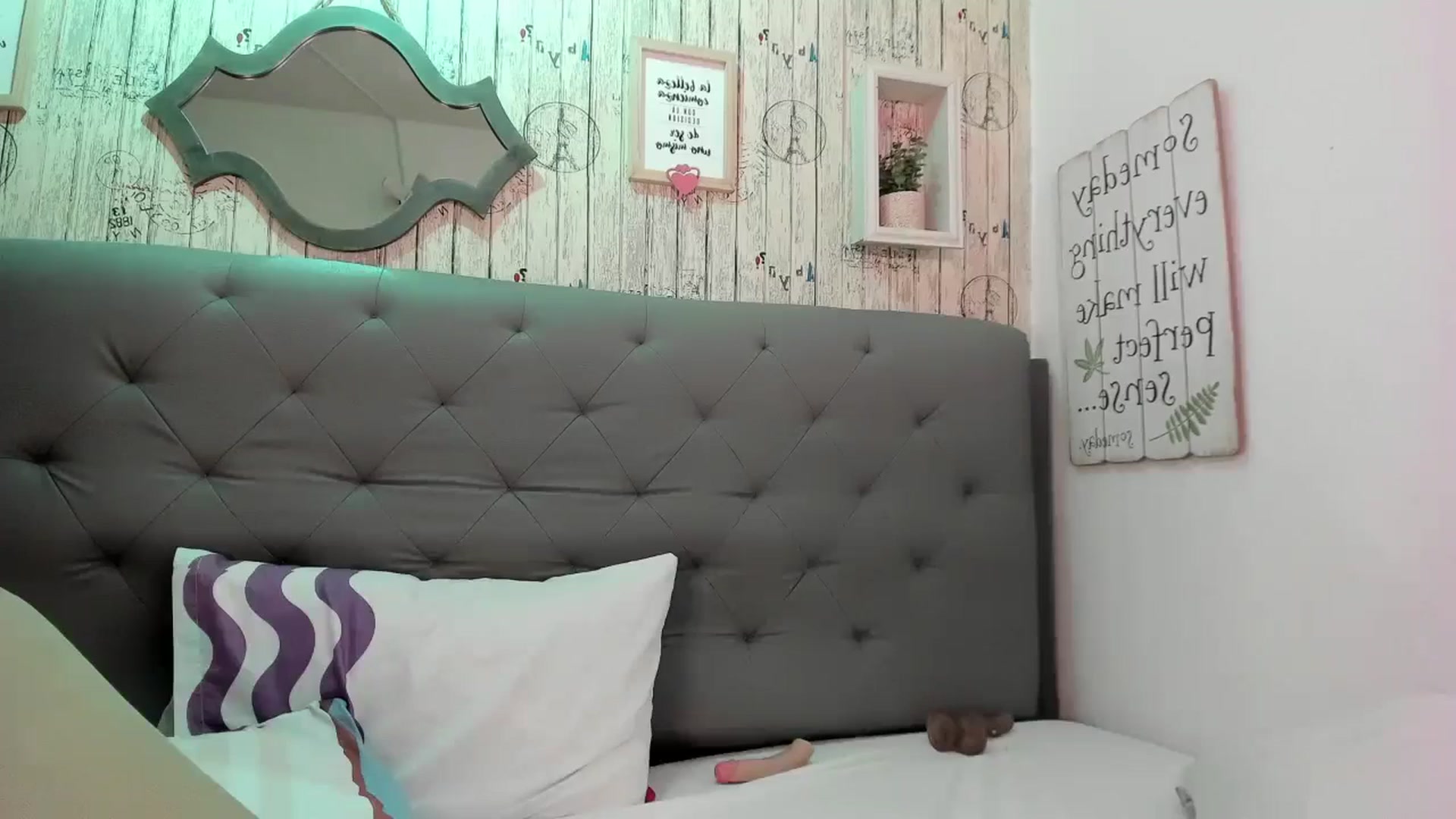 Gallery image thumbnail from TeaseQueen_'s myfreecams stream on, 07/23/2025, 17:01 image 4 of 20