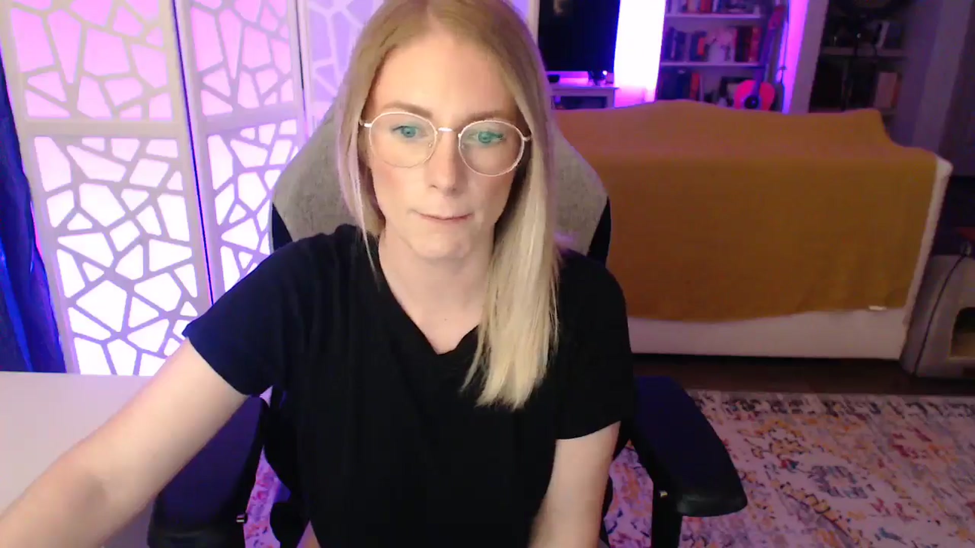 Gallery image thumbnail from Teecake's myfreecams stream on, 05/15/2024, 03:07 image 11 of 20