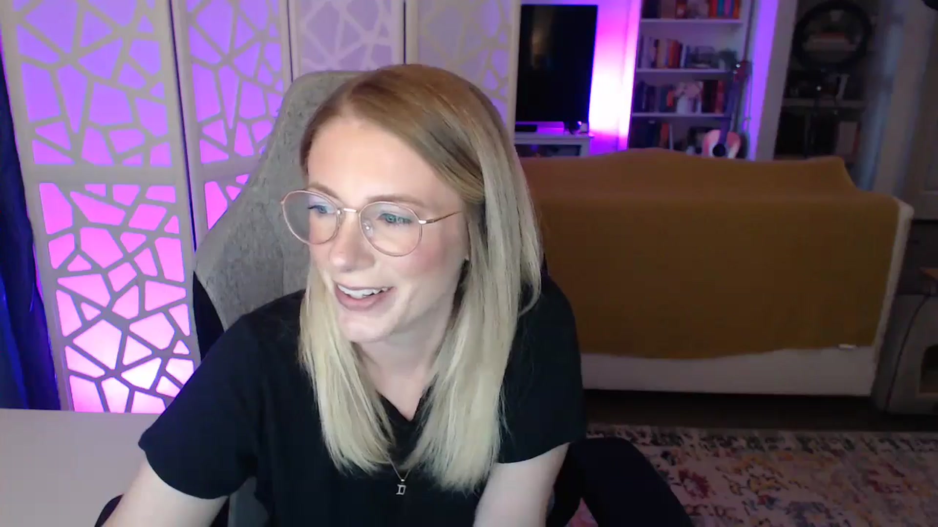 Gallery image thumbnail from Teecake's myfreecams stream on, 05/15/2024, 03:07 image 4 of 20