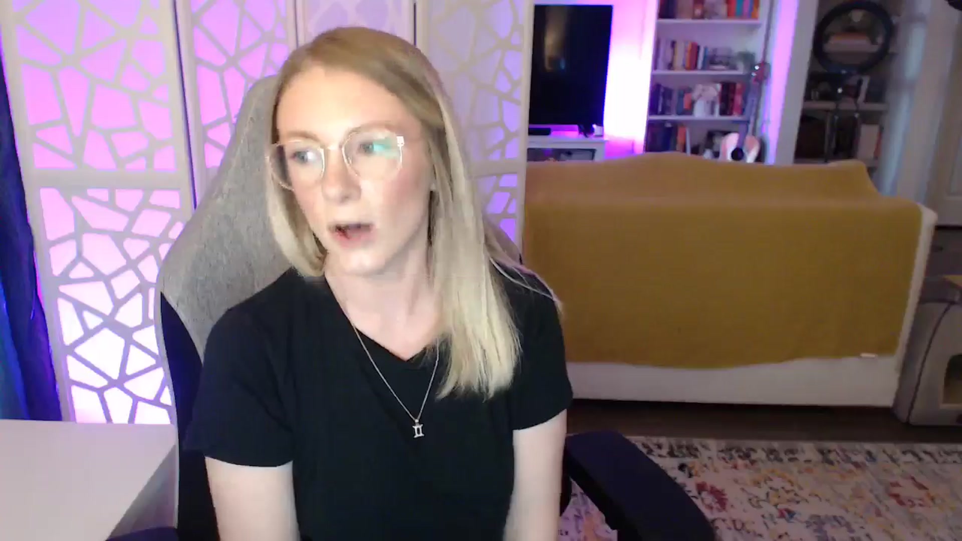 Gallery image thumbnail from Teecake's myfreecams stream on, 05/15/2024, 03:07 image 3 of 20