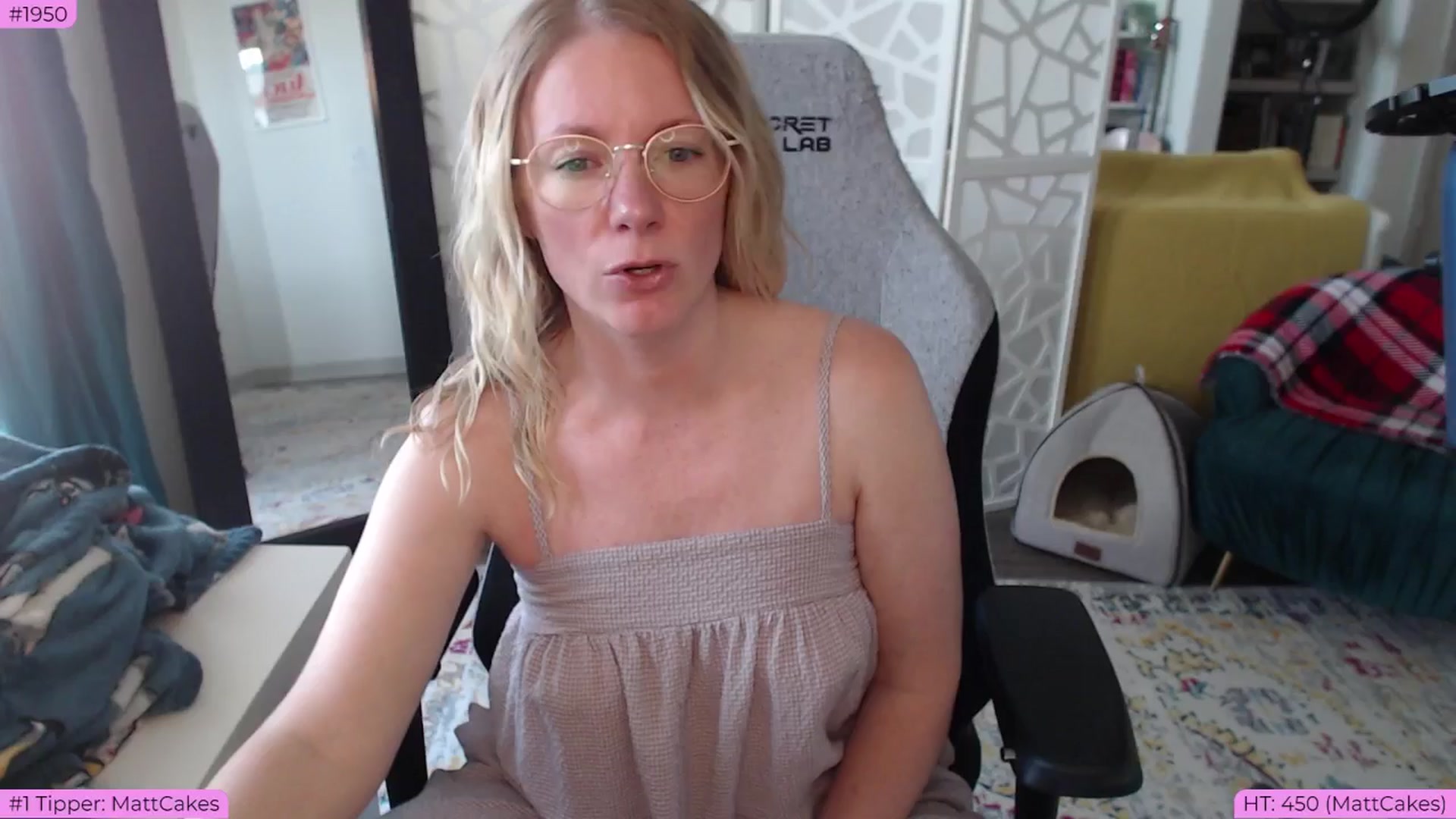 Gallery image thumbnail from Teecake's myfreecams stream on, 05/20/2024, 02:04 image 4 of 20