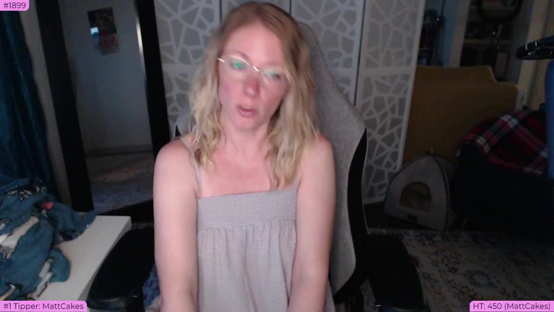 Gallery image thumbnail from Teecake's myfreecams stream on, 05/20/2024, 02:04 image 16 of 20