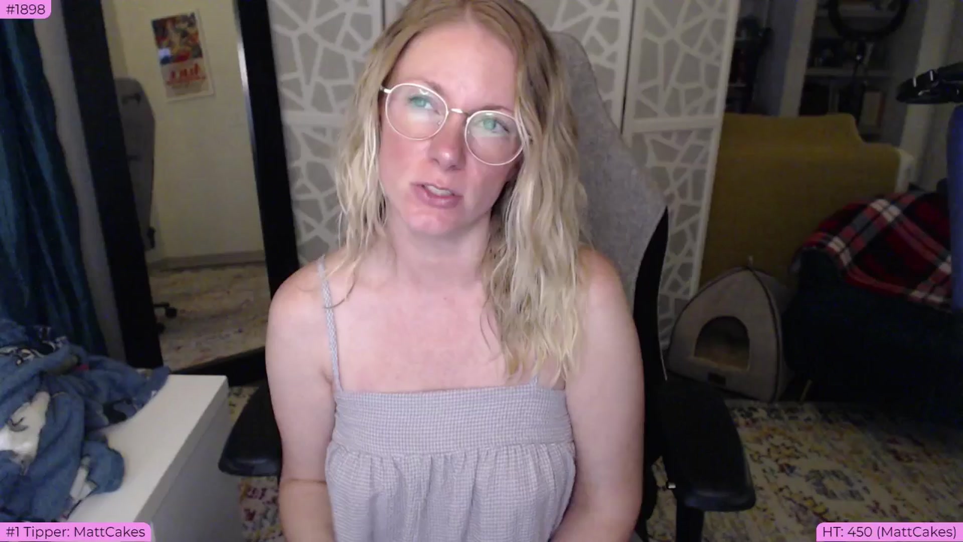 Gallery image thumbnail from Teecake's myfreecams stream on, 05/20/2024, 02:04 image 17 of 20