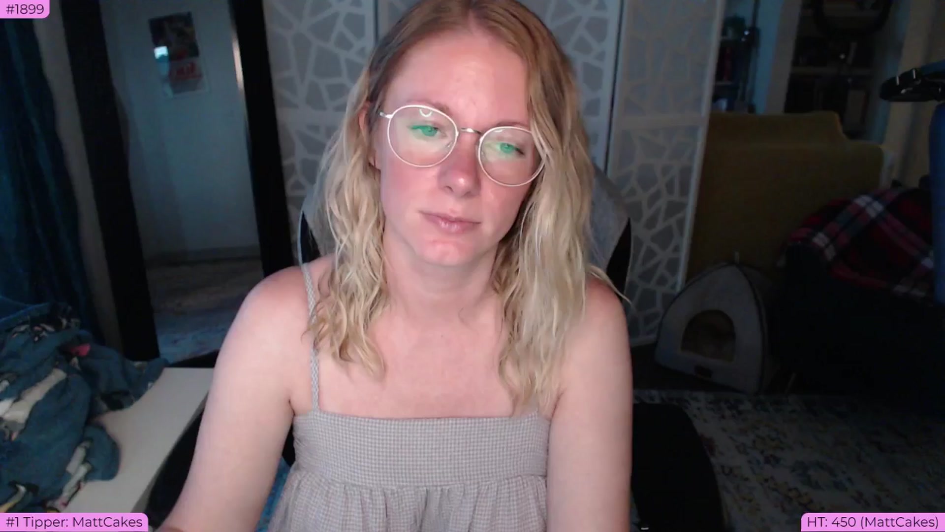 Gallery image thumbnail from Teecake's myfreecams stream on, 05/20/2024, 02:05 image 17 of 20