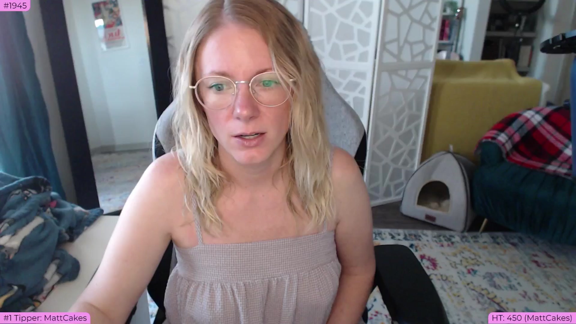 Gallery image thumbnail from Teecake's myfreecams stream on, 05/20/2024, 02:05 image 13 of 20
