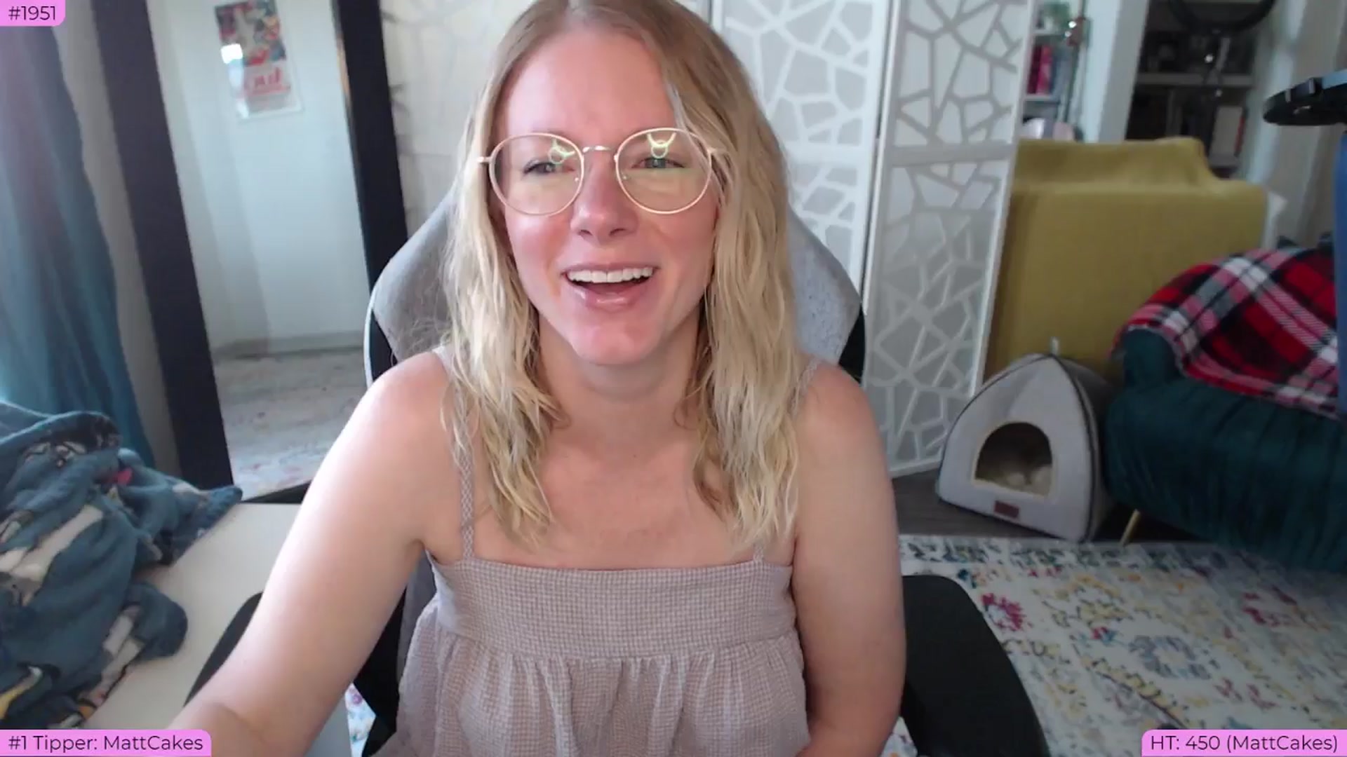Gallery image thumbnail from Teecake's myfreecams stream on, 05/20/2024, 02:05 image 12 of 20
